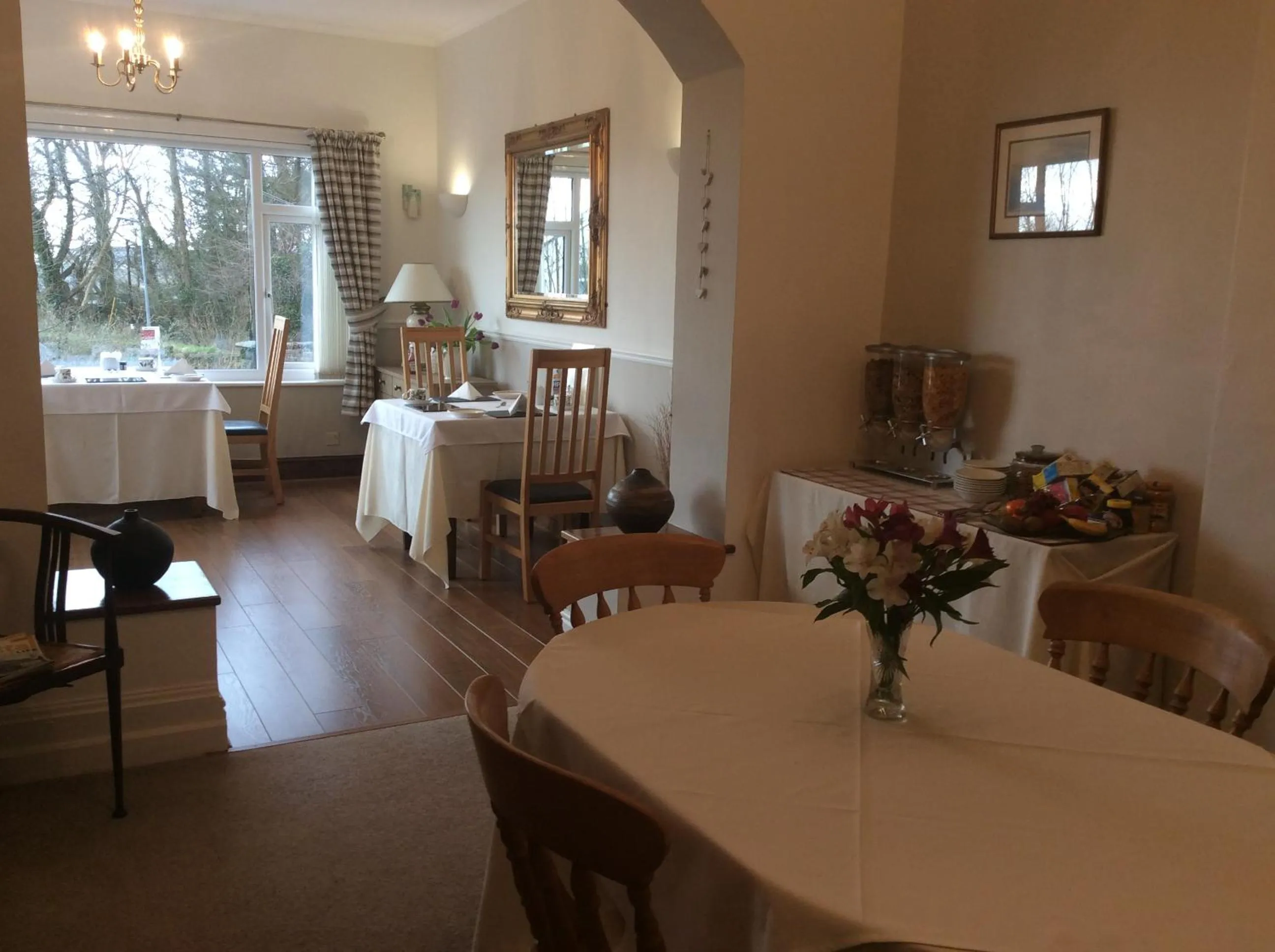 Area and facilities in Bron Aber