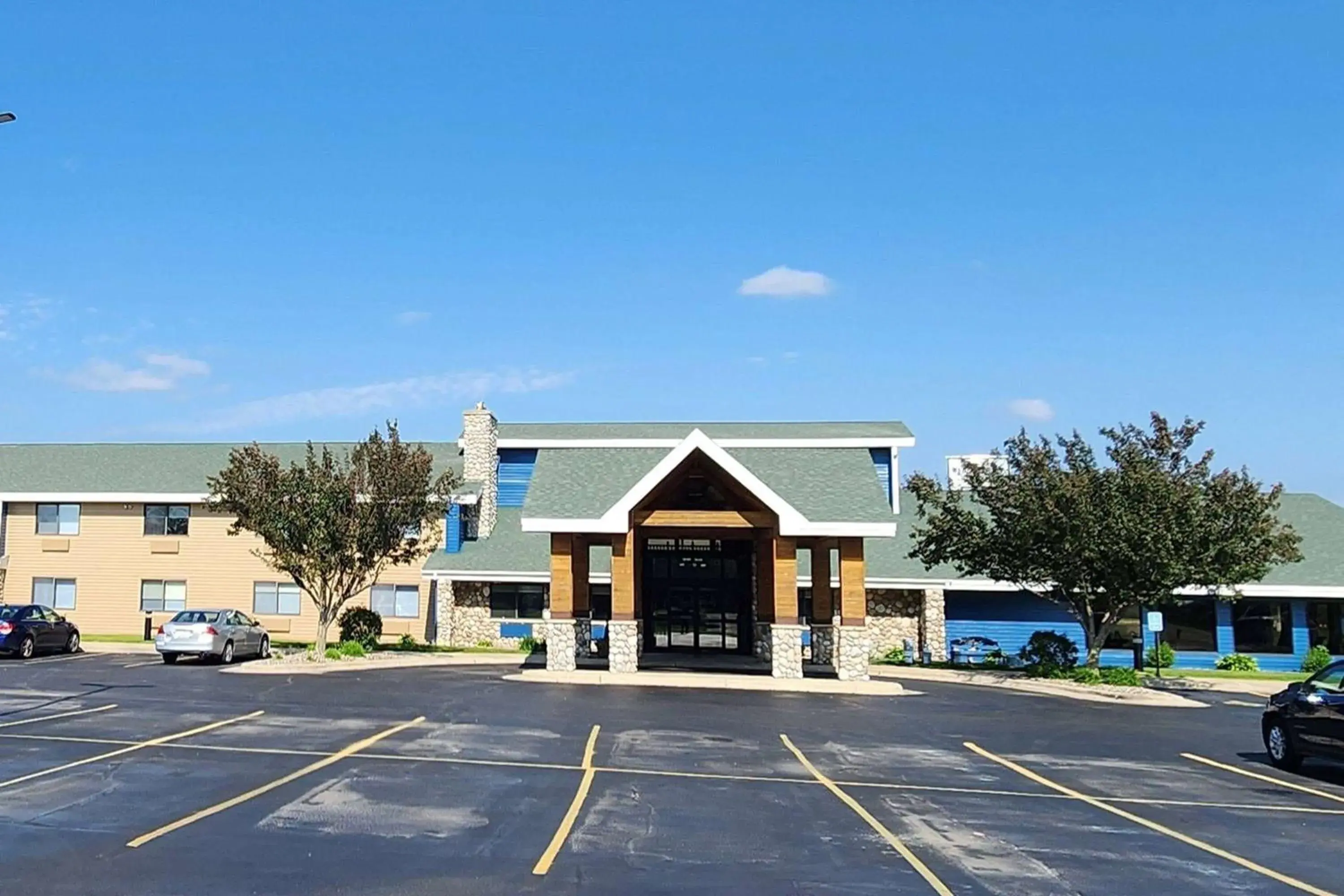 Property building in AmericInn by Wyndham Austin Property building in AmericInn by Wyndham Austin