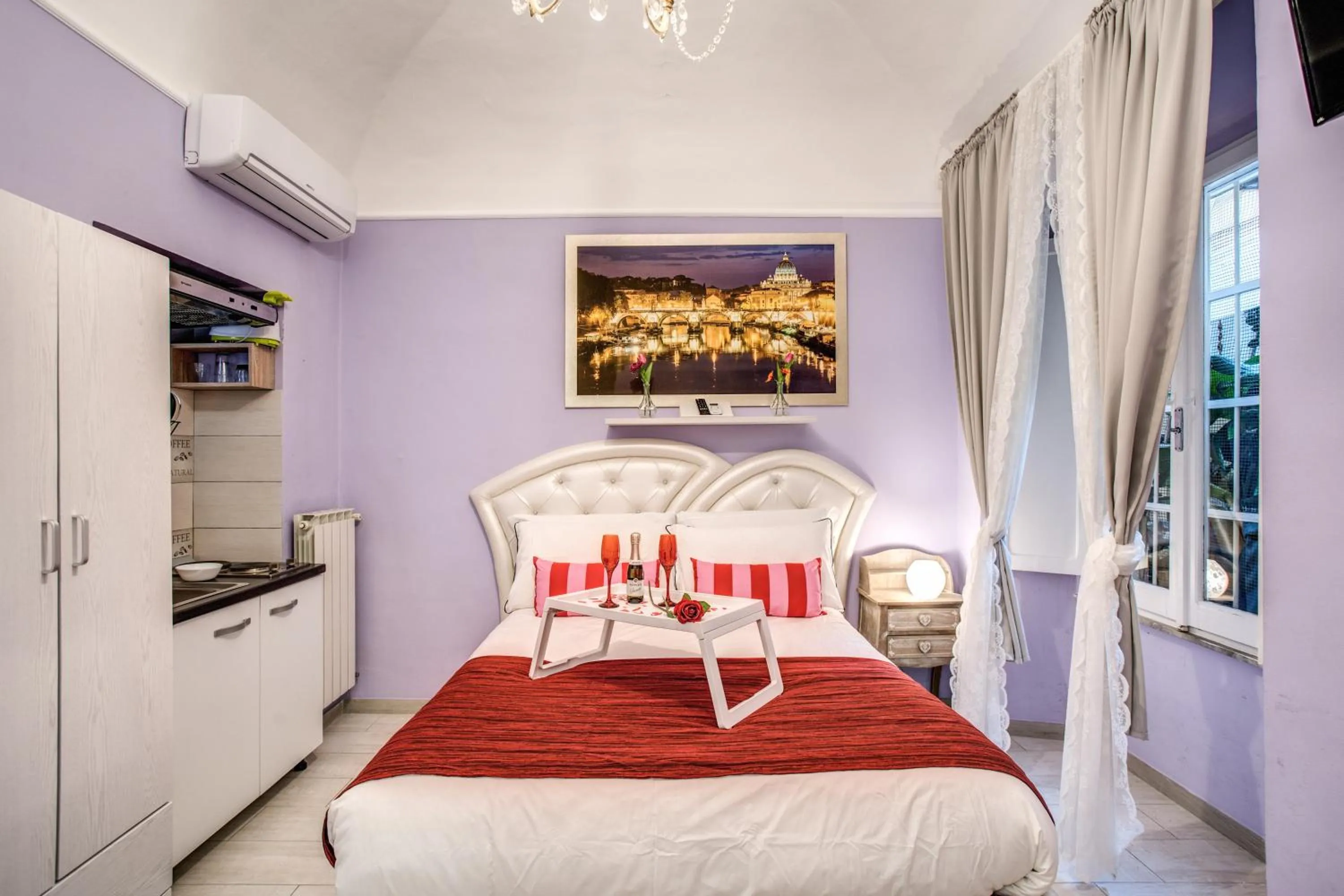 Bed in Royal Vatican