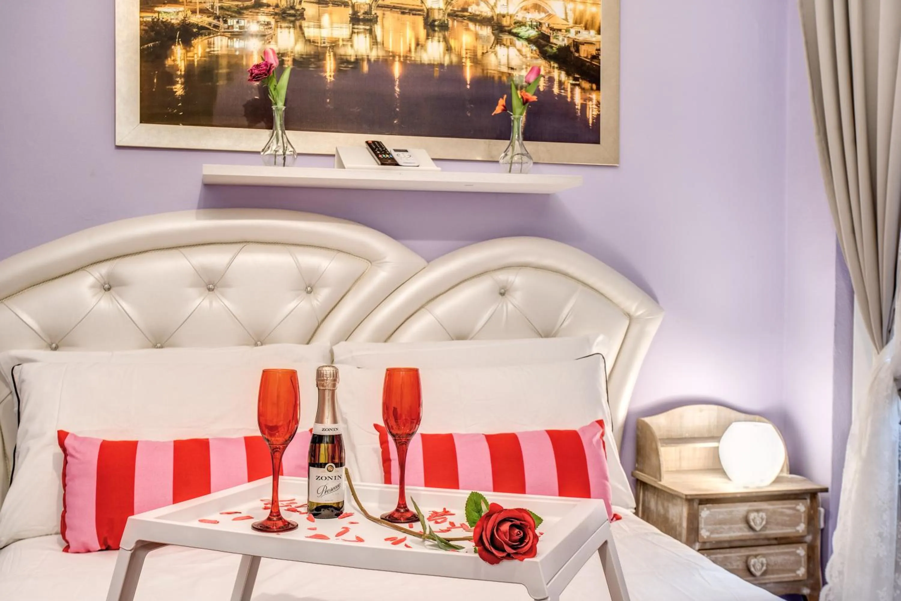 Bed in Royal Vatican