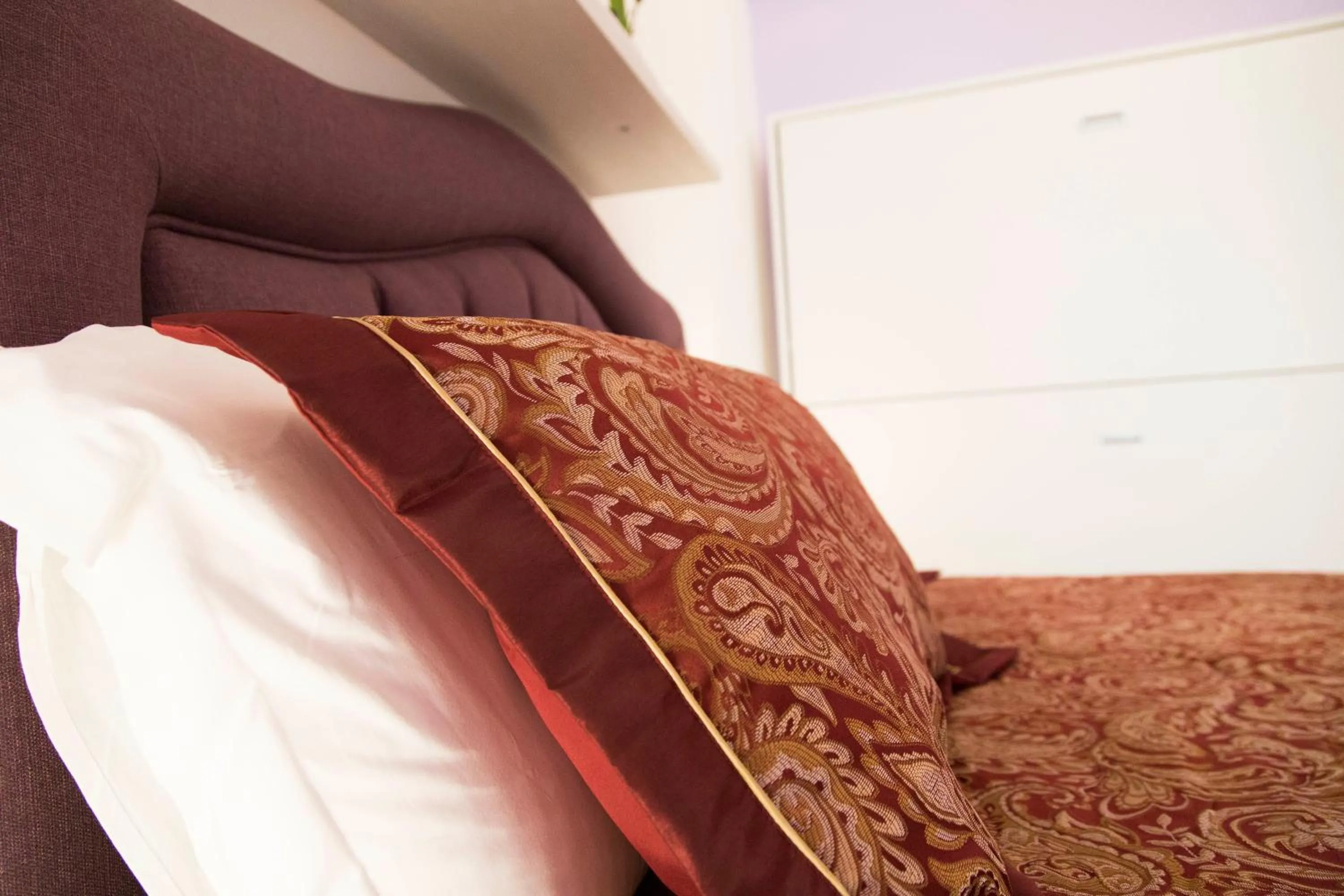 Bed in Royal Vatican