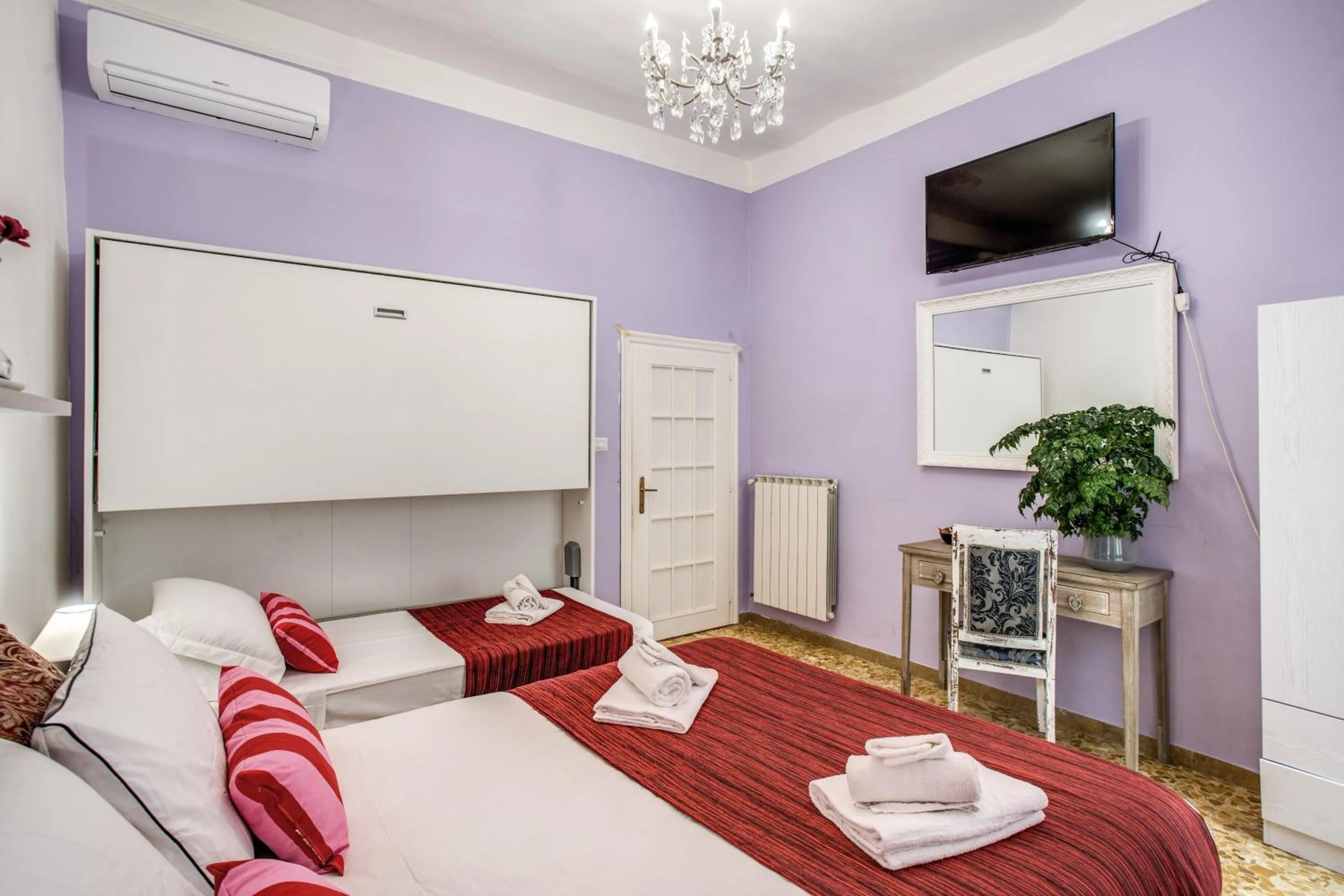 Bed in Royal Vatican