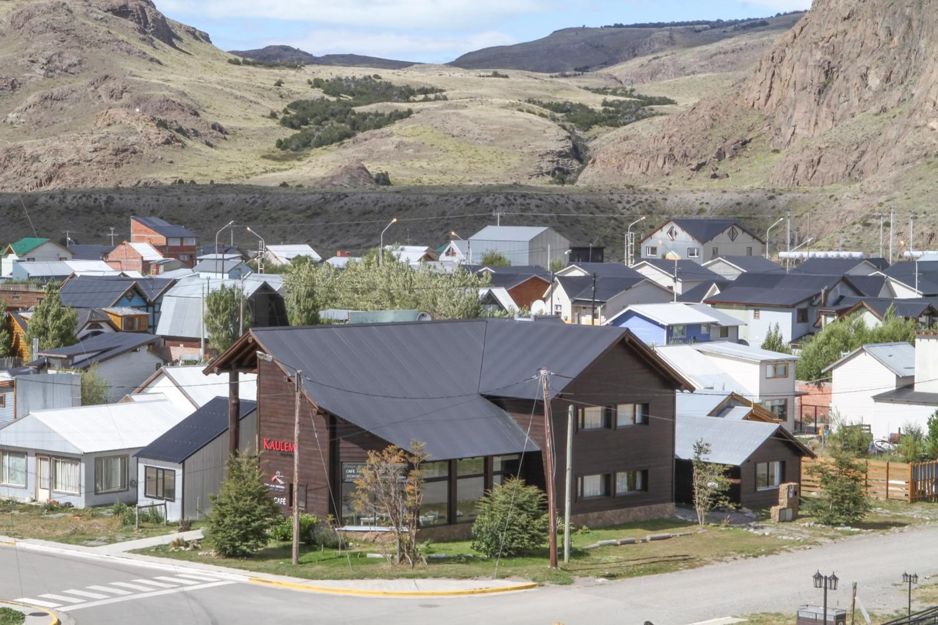 Property building in Kaulem Hotel Boutique