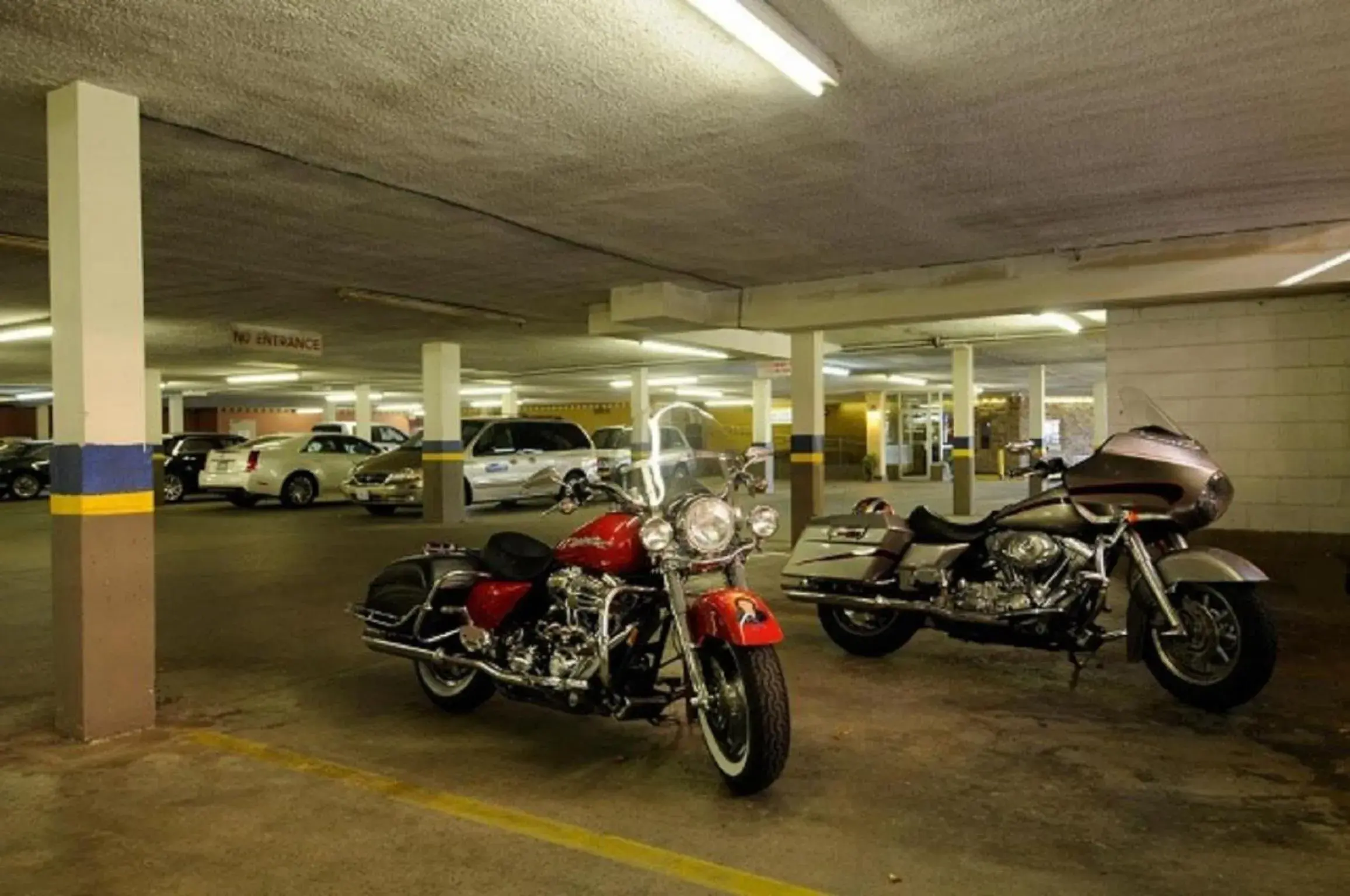 Property building in Days Inn & Suites by Wyndham Sault Ste. Marie ON Property building in Days Inn & Suites by Wyndham Sault Ste. Marie ON