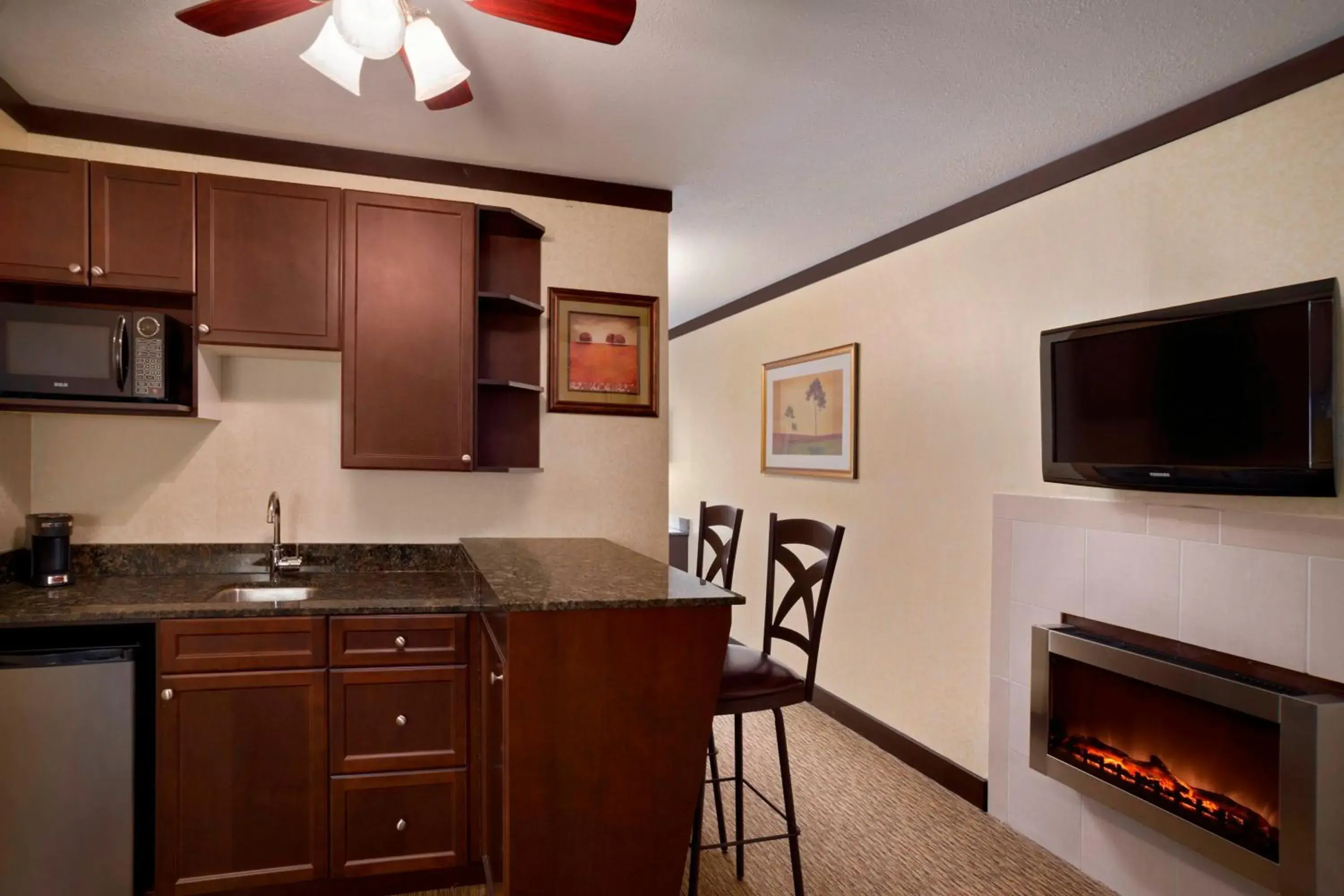 Studio Suite with Two Double Beds - Non-Smoking in Days Inn & Suites by Wyndham Sault Ste. Marie ON Studio Suite with Two Double Beds - Non-Smoking in Days Inn & Suites by Wyndham Sault Ste. Marie ON