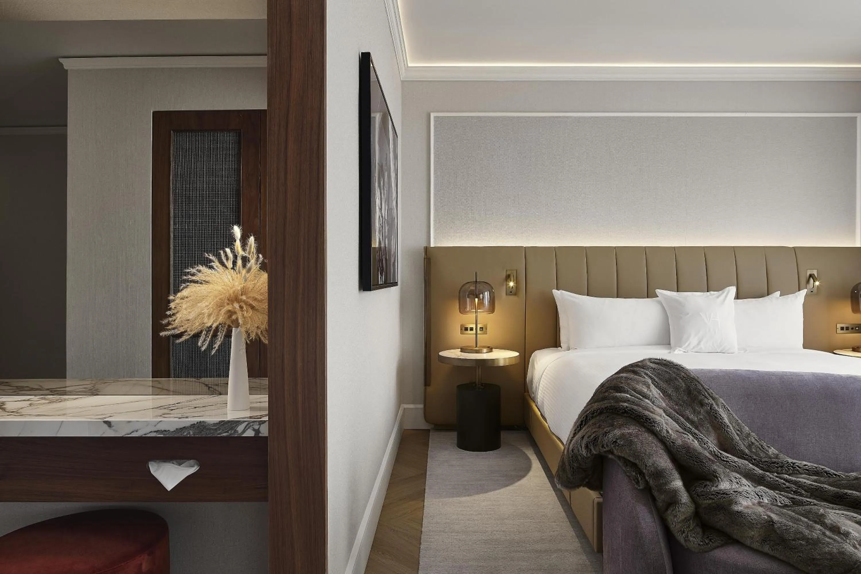 Bed in Vogue Hotel Montreal Downtown, Curio Collection by Hilton