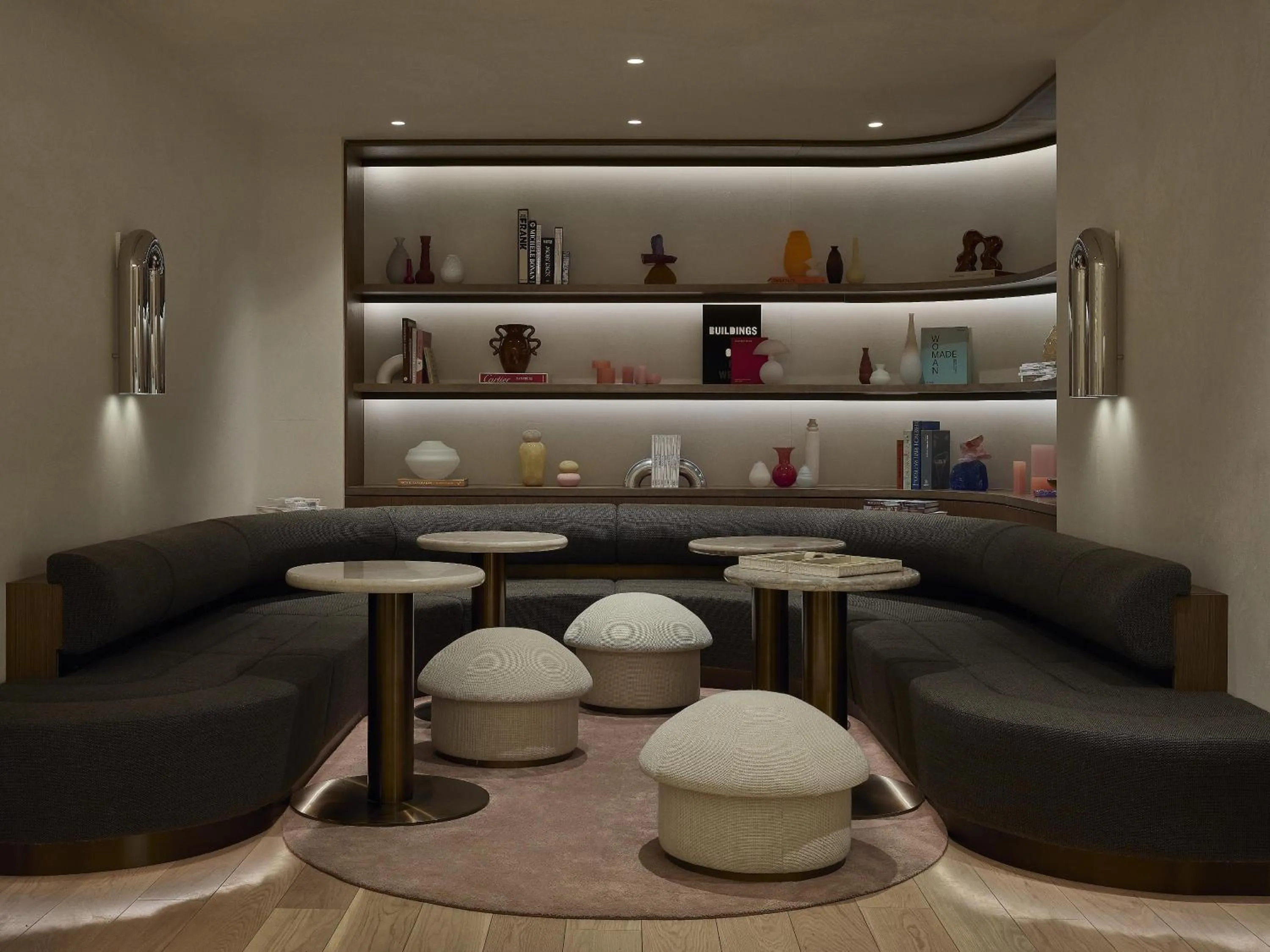 Lobby or reception in Vogue Hotel Montreal Downtown, Curio Collection by Hilton