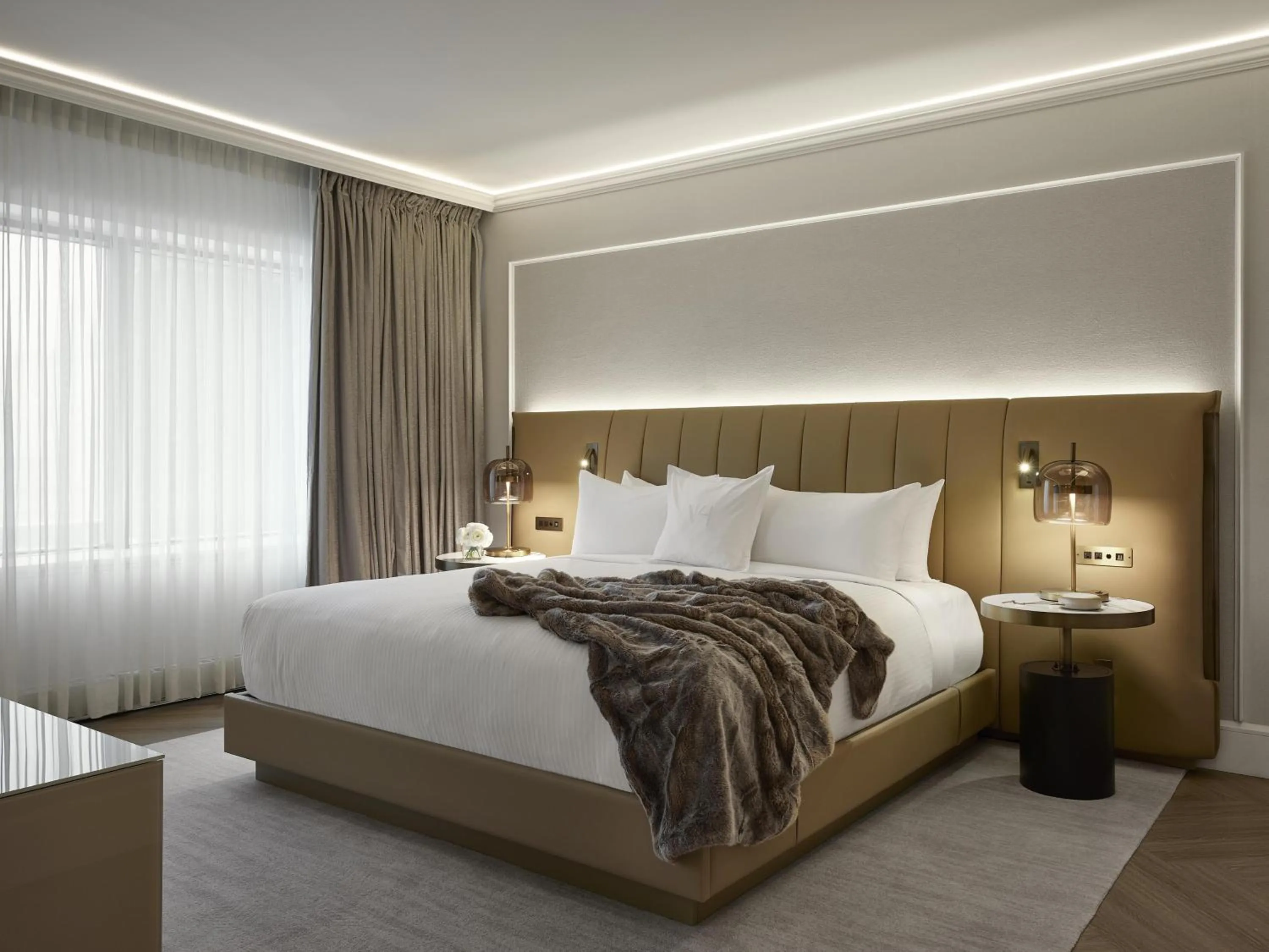 Bed in Vogue Hotel Montreal Downtown, Curio Collection by Hilton