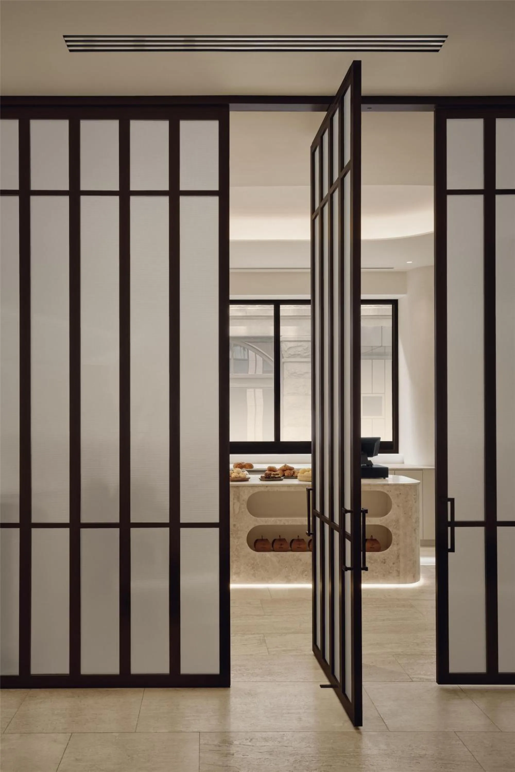 Restaurant/places to eat, Bed in Vogue Hotel Montreal Downtown, Curio Collection by Hilton