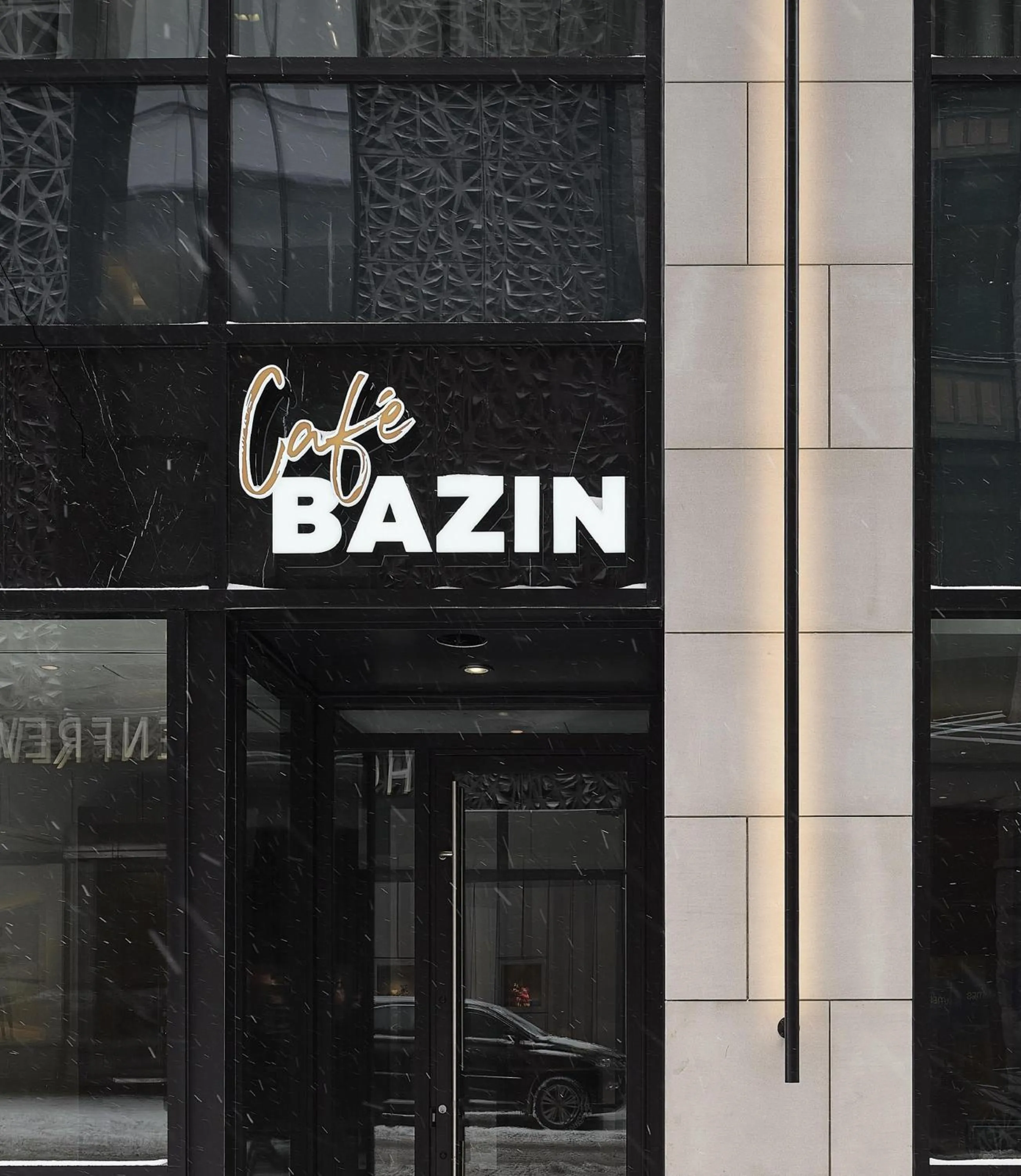 Restaurant/places to eat in Vogue Hotel Montreal Downtown, Curio Collection by Hilton