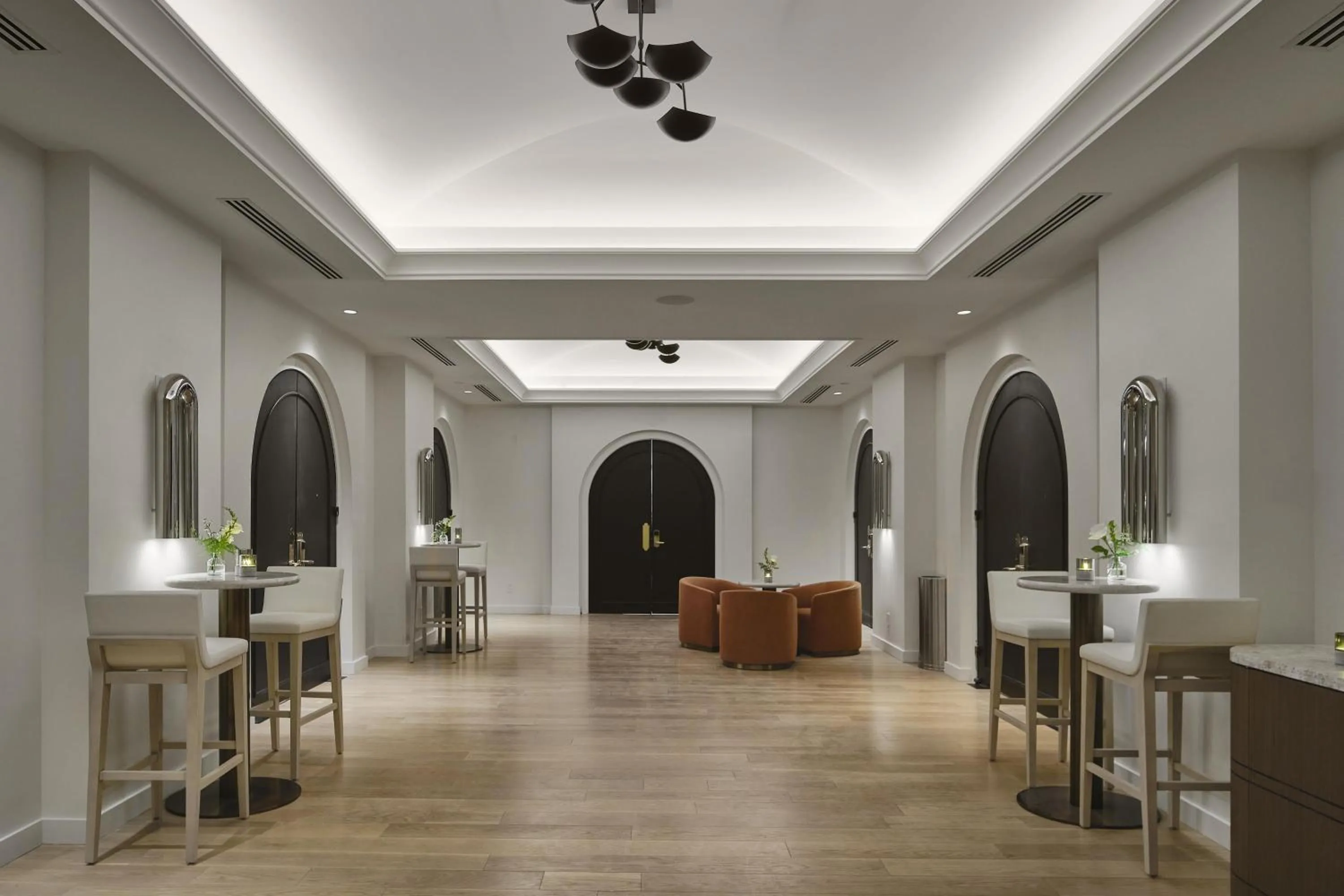 Meeting/conference room in Vogue Hotel Montreal Downtown, Curio Collection by Hilton