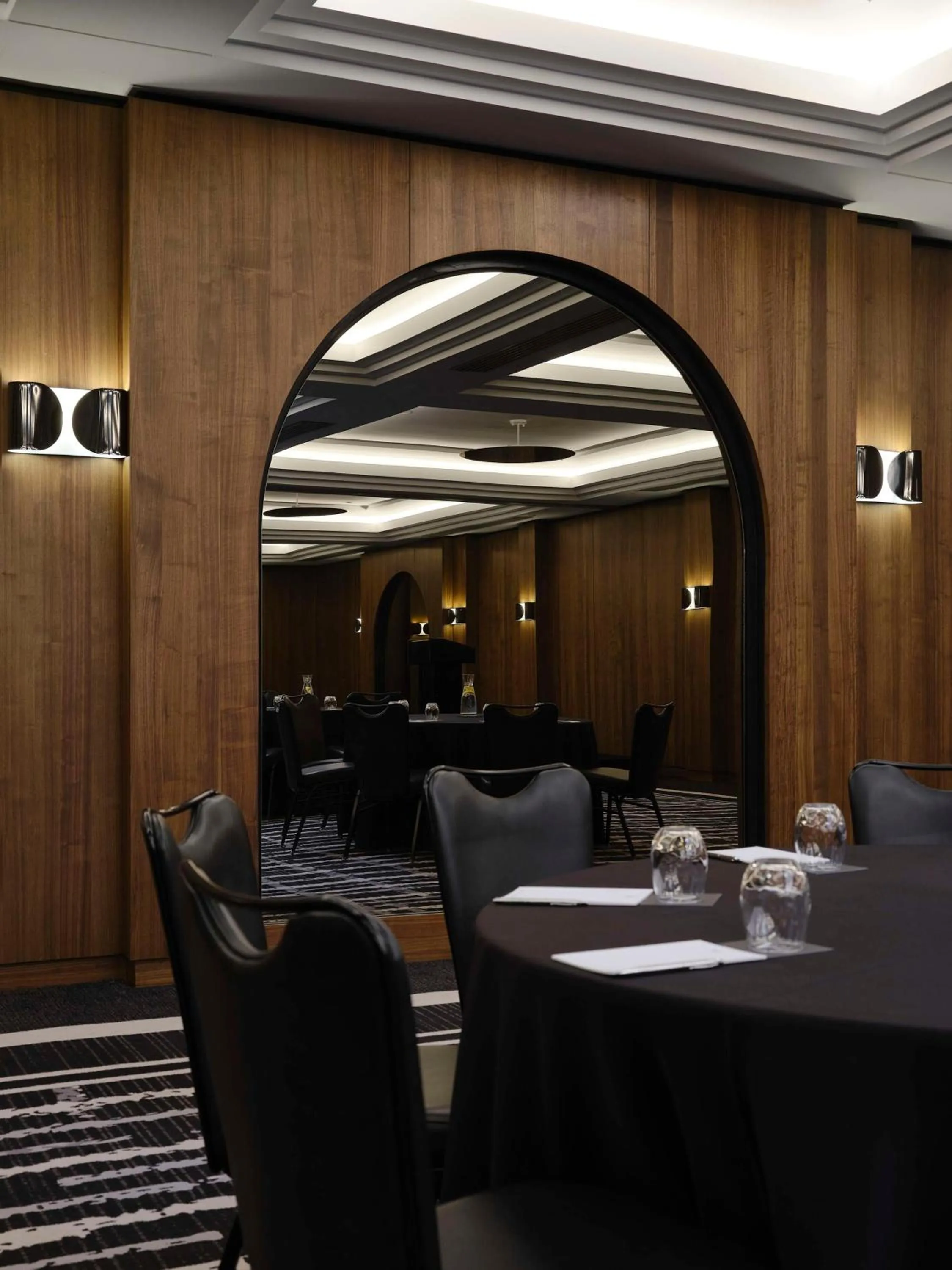 Meeting/conference room in Vogue Hotel Montreal Downtown, Curio Collection by Hilton