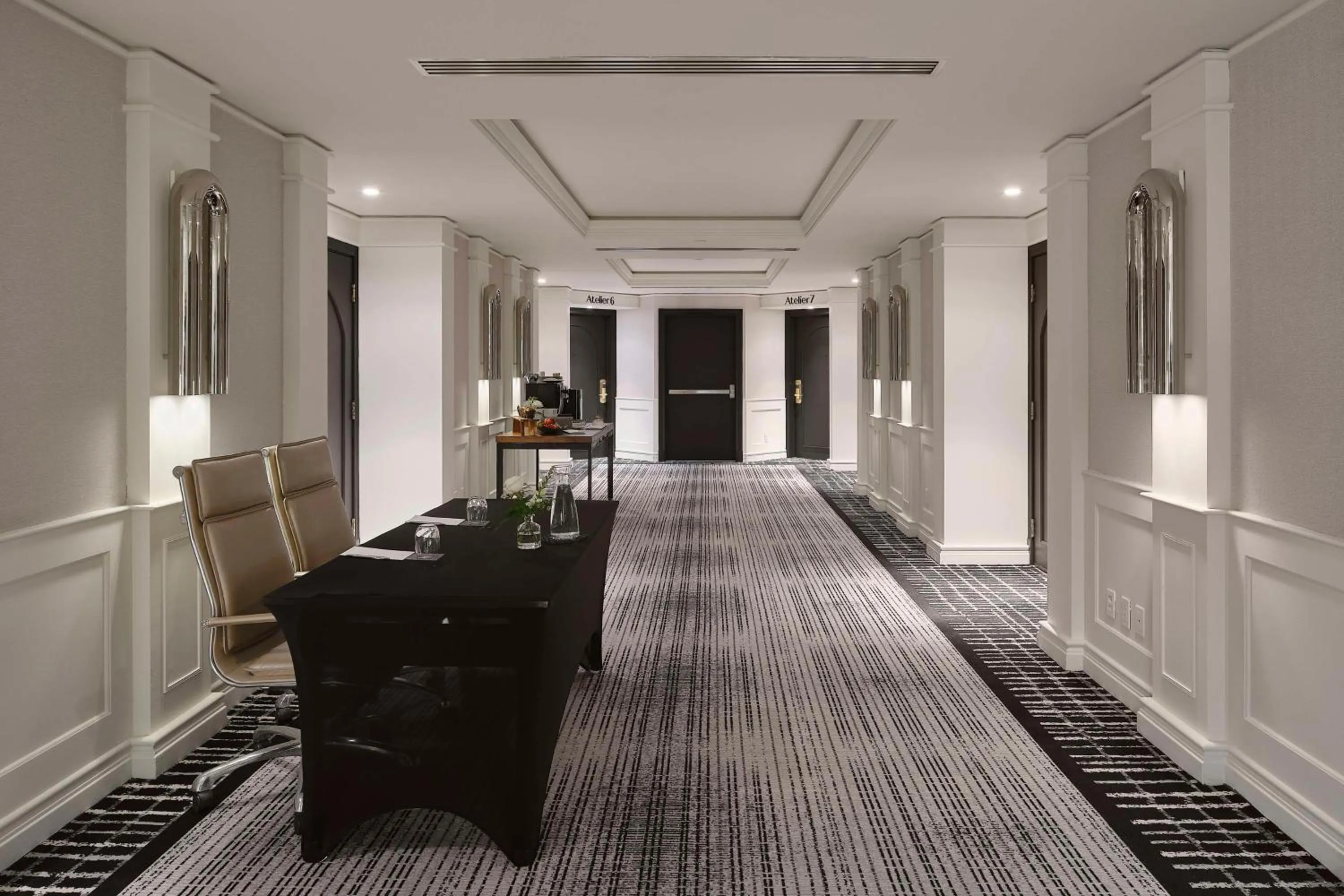 Meeting/conference room in Vogue Hotel Montreal Downtown, Curio Collection by Hilton