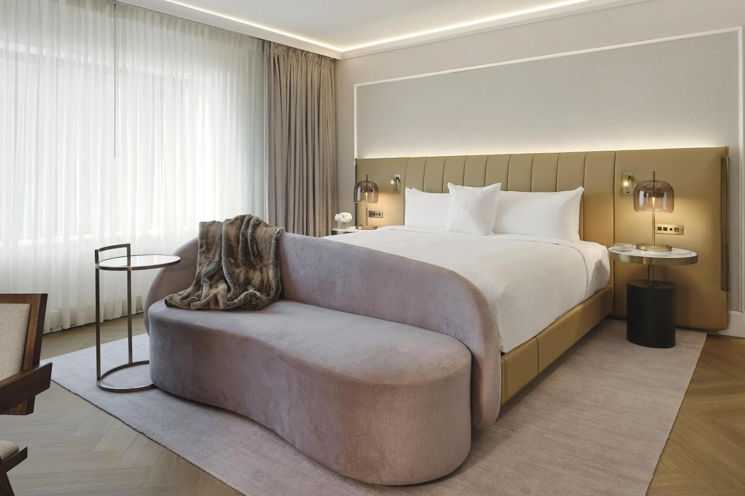 Bed in Vogue Hotel Montreal Downtown, Curio Collection by Hilton