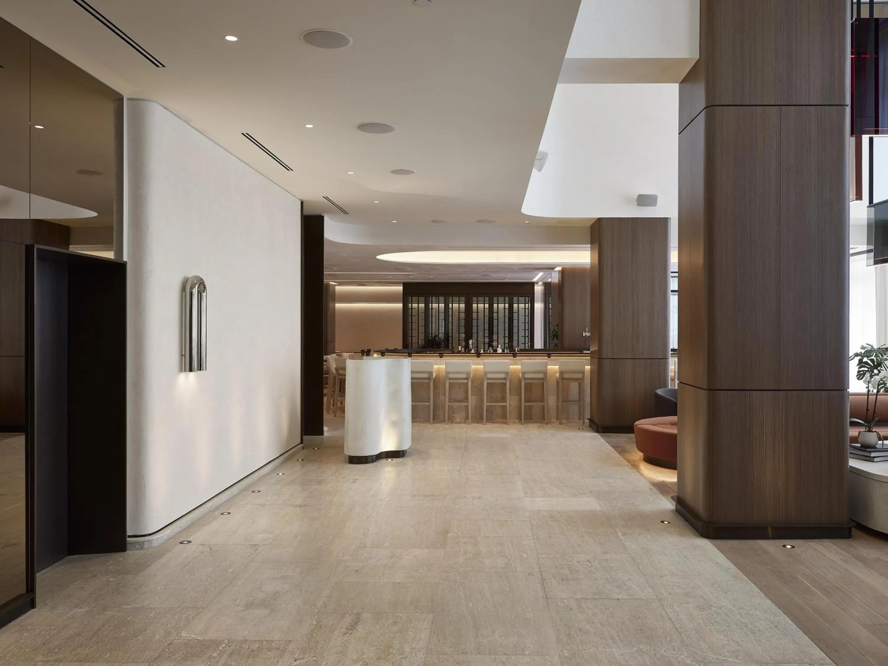 Lobby or reception in Vogue Hotel Montreal Downtown, Curio Collection by Hilton