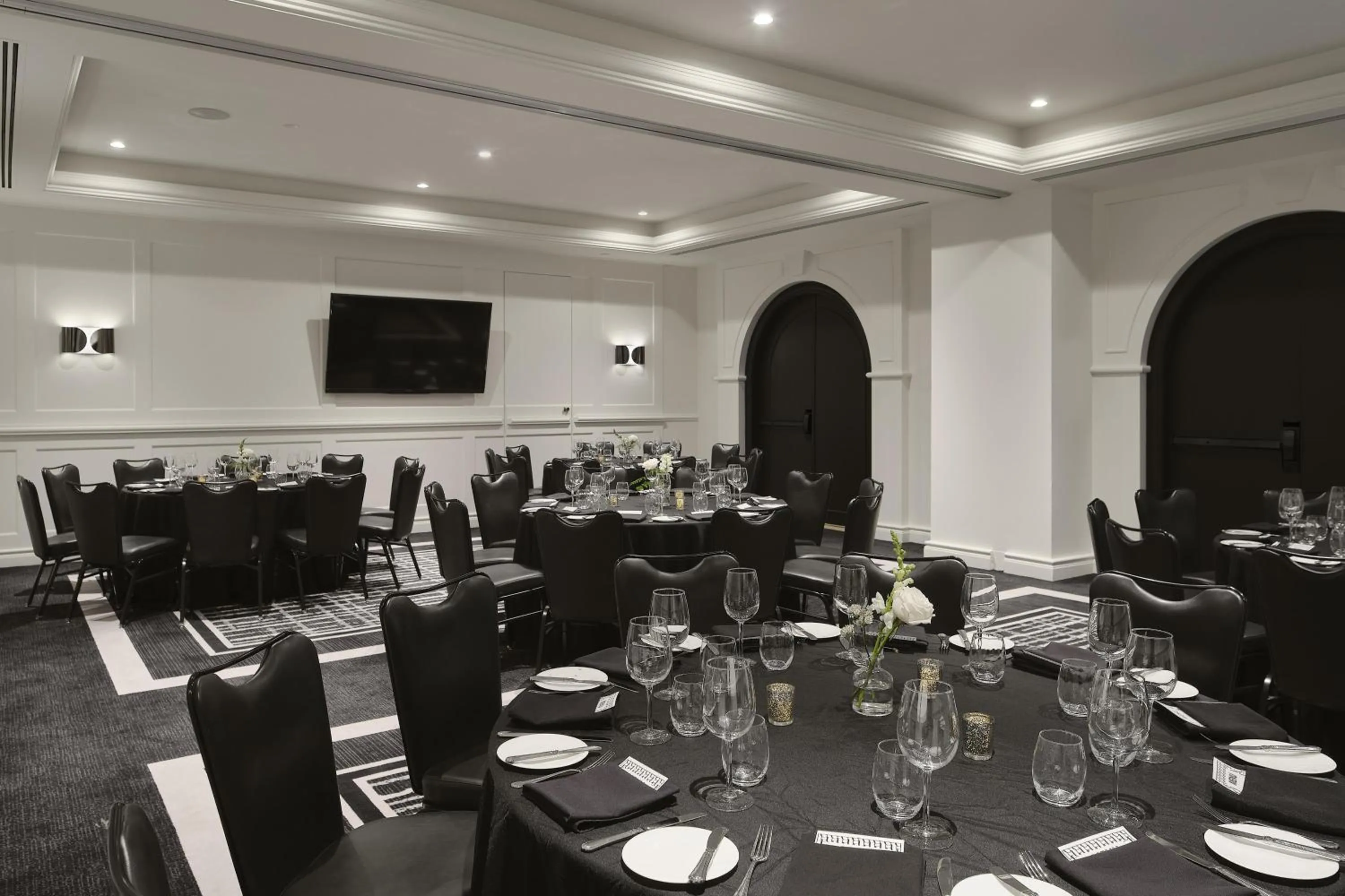 Meeting/conference room in Vogue Hotel Montreal Downtown, Curio Collection by Hilton