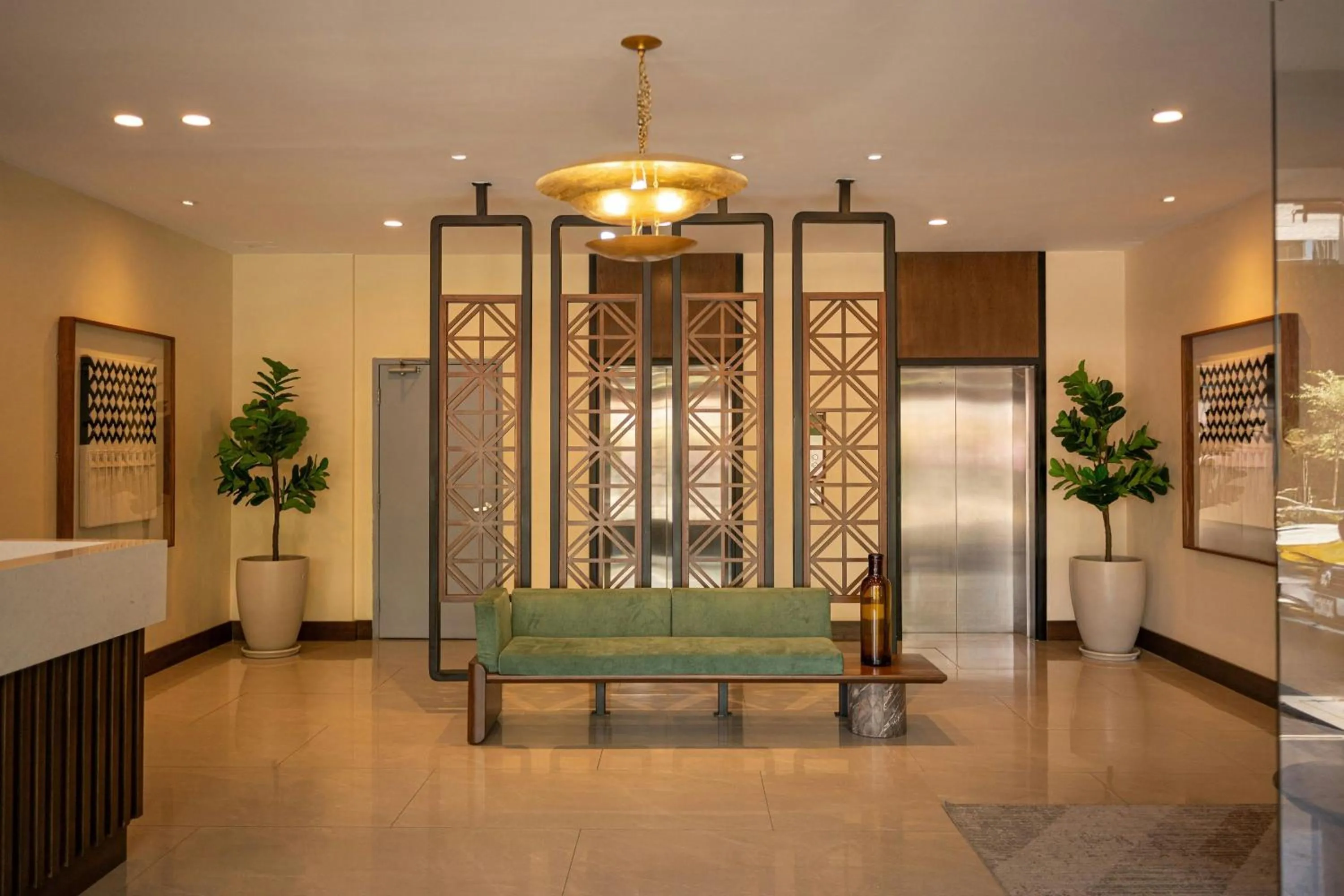 Lobby or reception in Courtyard by Marriott Guadalajara Andares