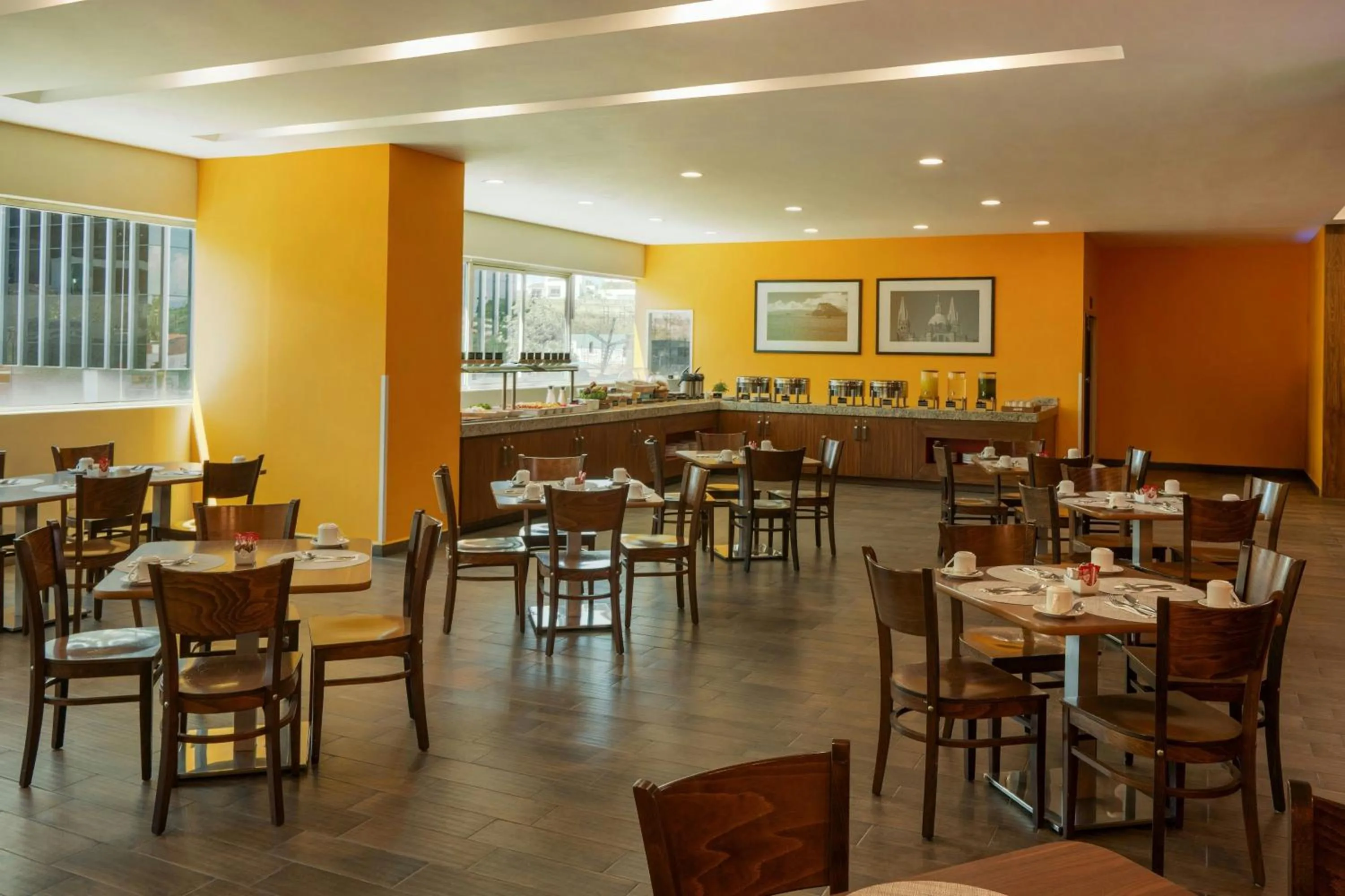 Breakfast in Courtyard by Marriott Guadalajara Andares