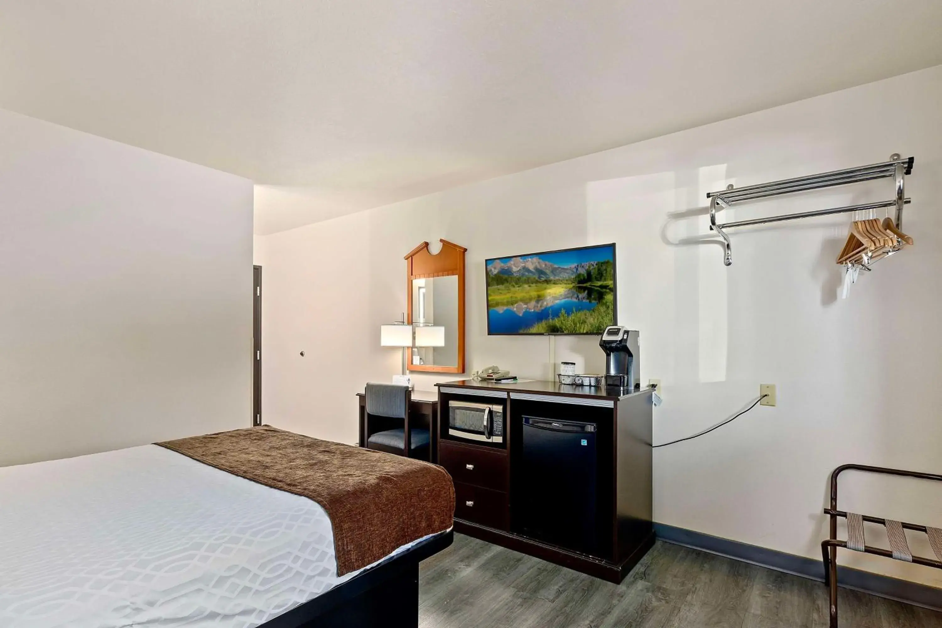 Queen Room in SureStay Hotel by Best Western Twin Falls Queen Room in SureStay Hotel by Best Western Twin Falls