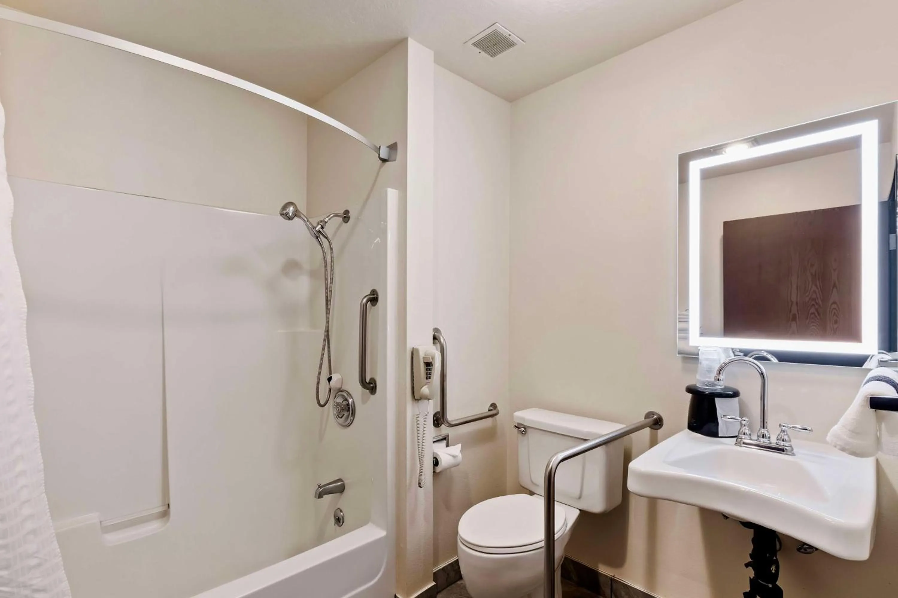 Toilet in SureStay Hotel by Best Western Twin Falls