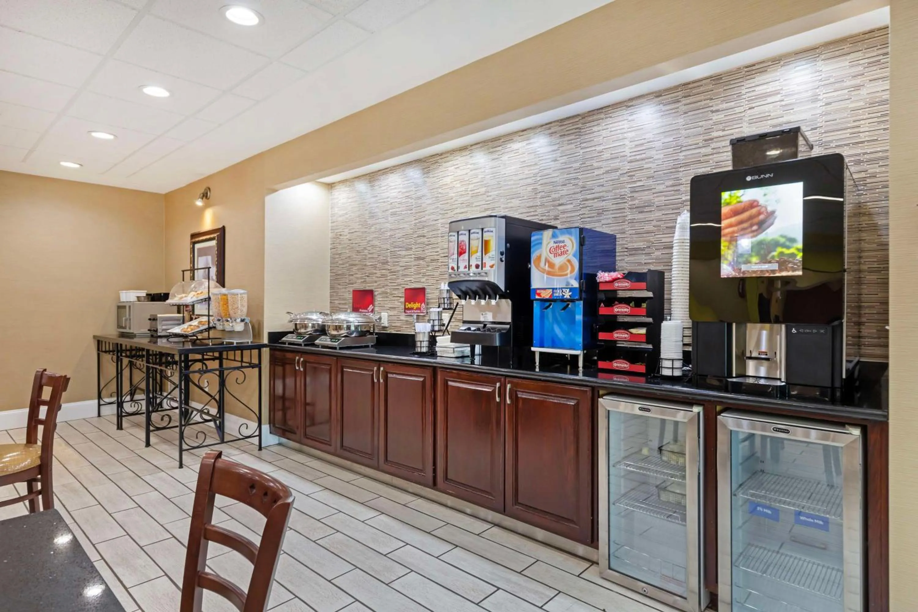 Breakfast in Best Western Plus Greenville South