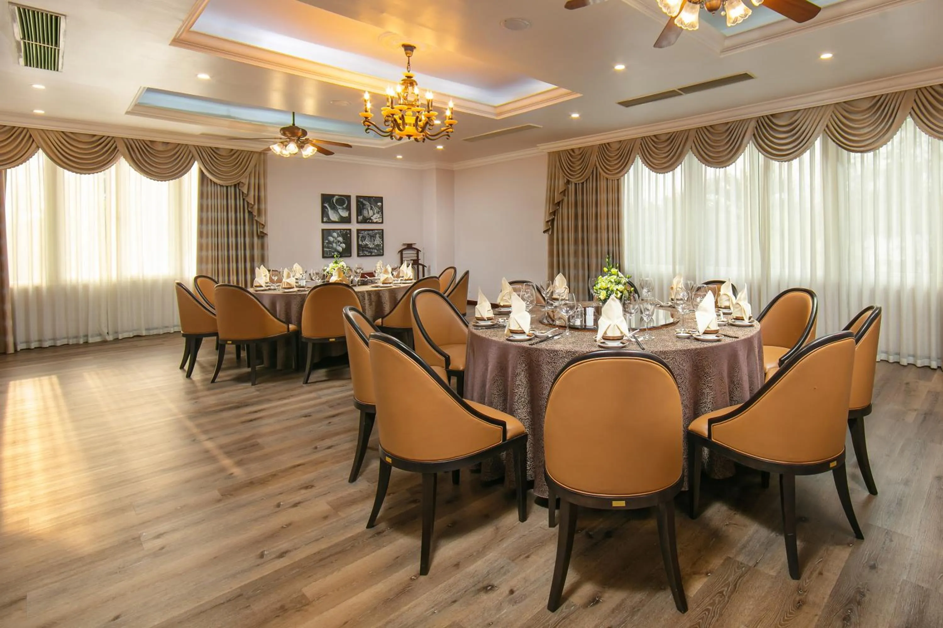 Restaurant/places to eat in Nam Cuong Hai Duong Hotel