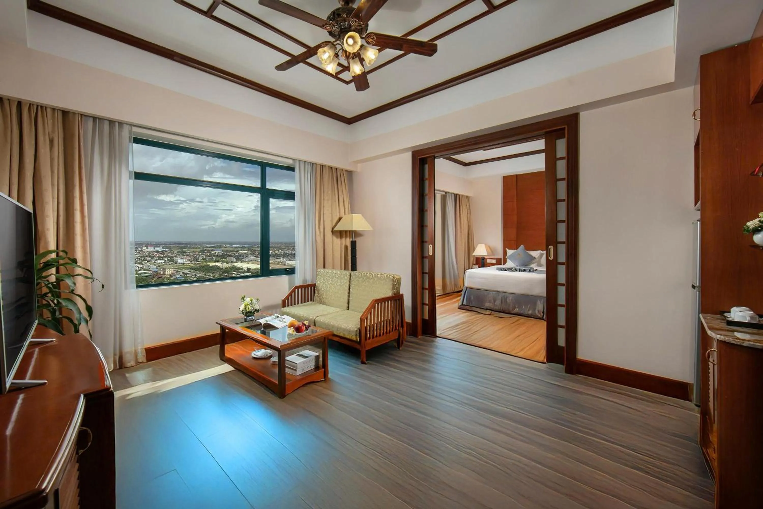 Living room, Bed in Nam Cuong Hai Duong Hotel