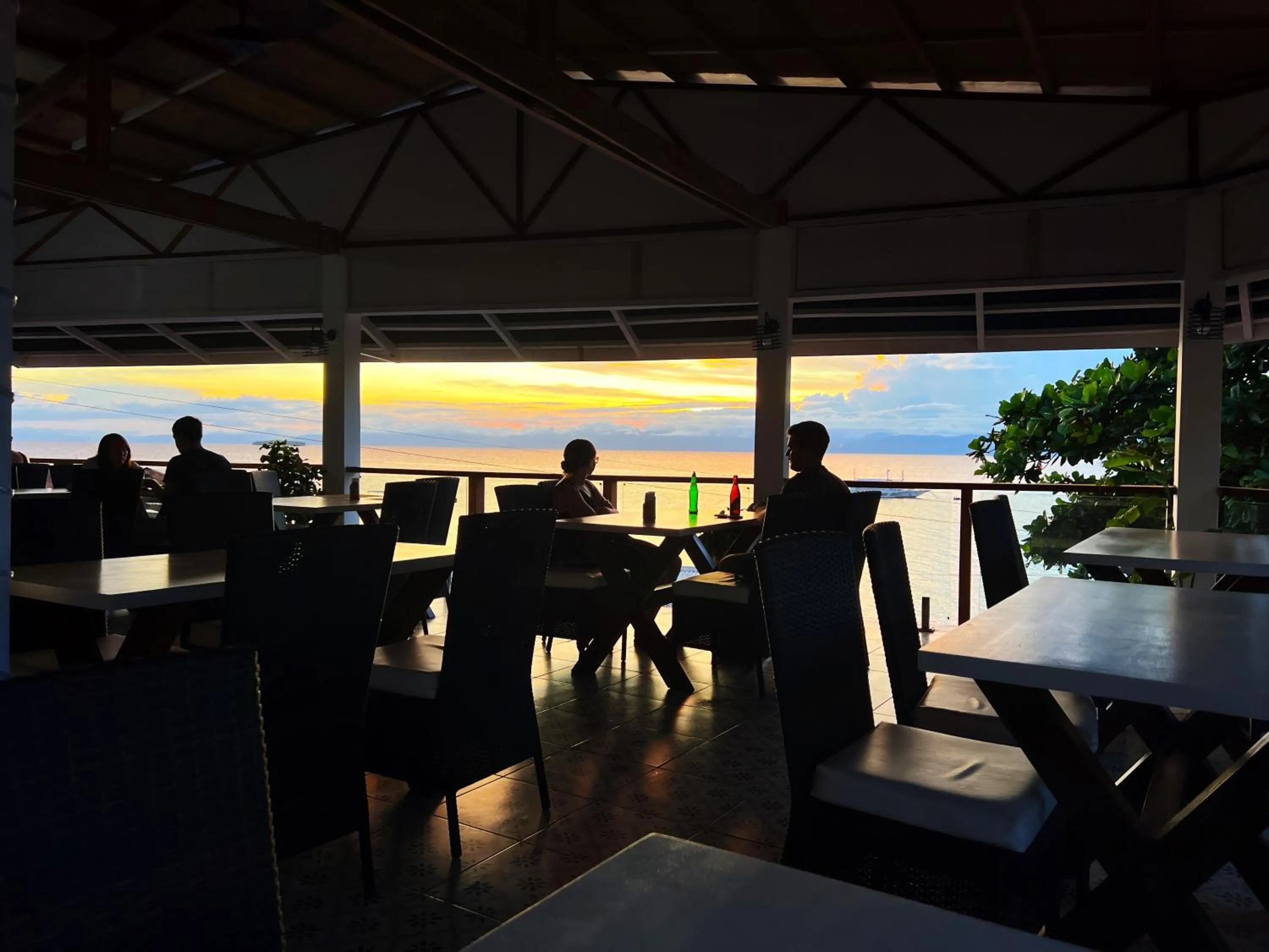 Restaurant/places to eat in Neptune Diving Resort Moalboal