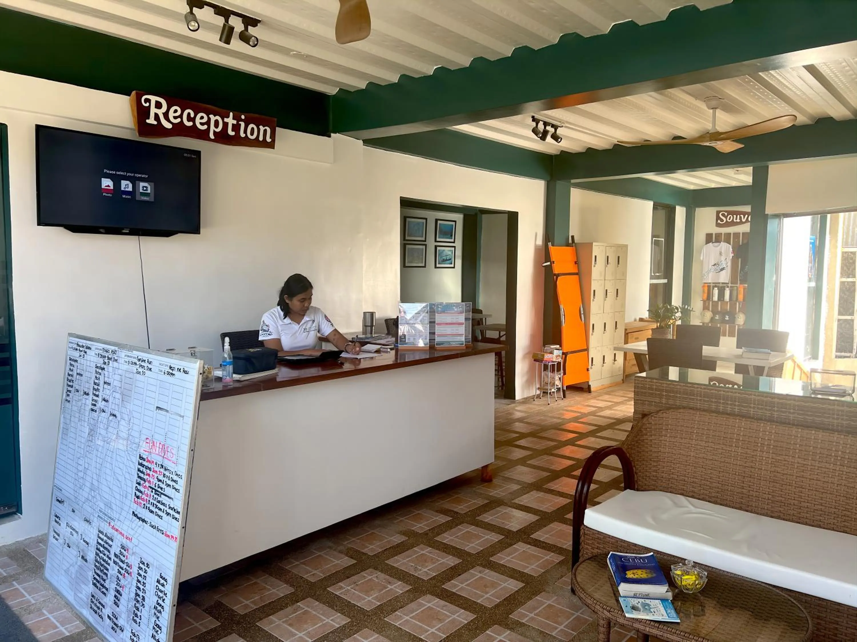 Diving in Neptune Diving Resort Moalboal