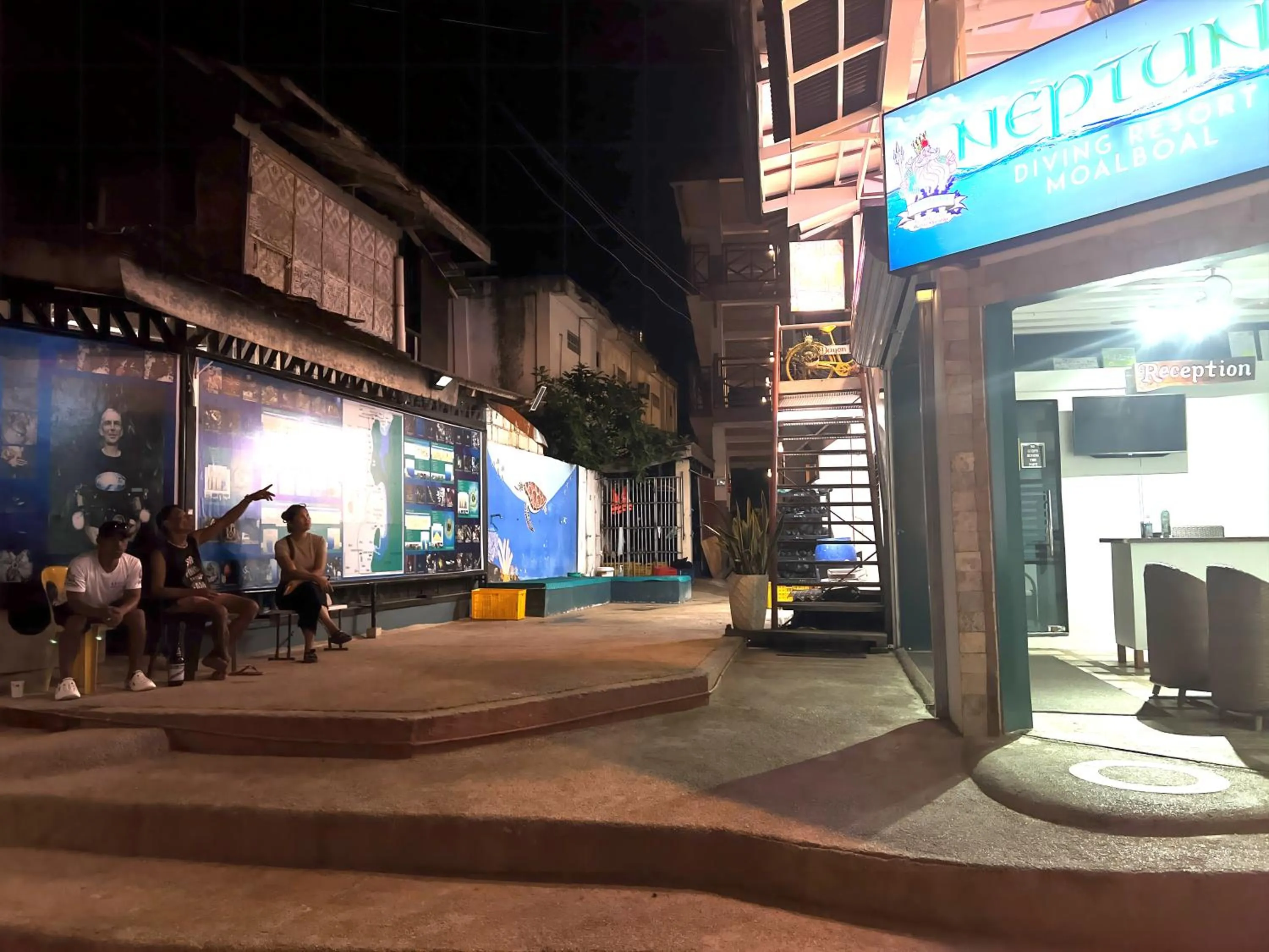 Diving in Neptune Diving Resort Moalboal