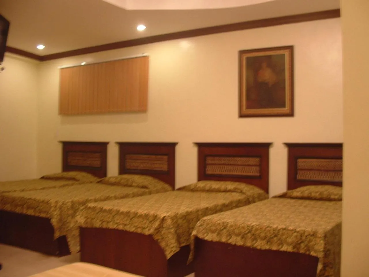 Bedroom, Bed in Darunday Manor