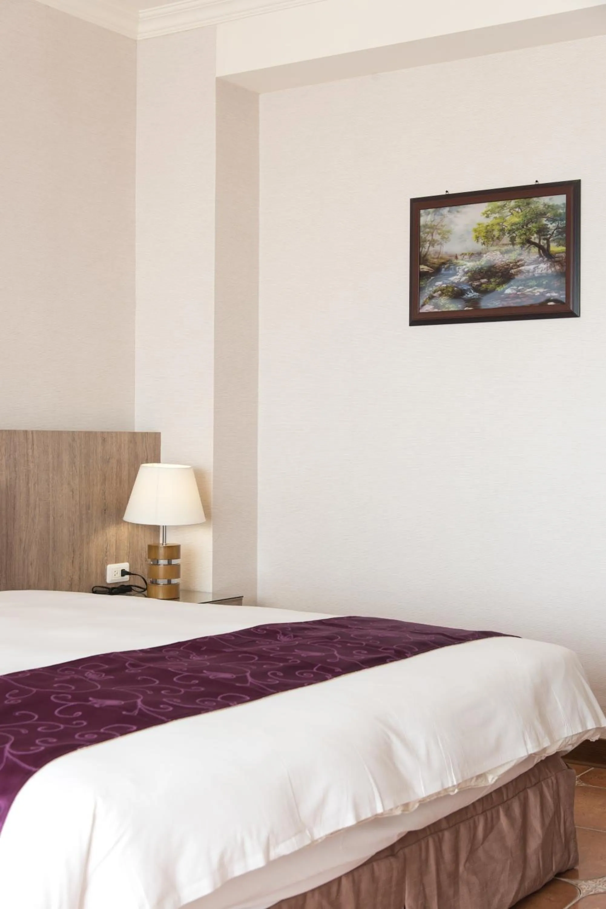 Photo of the whole room, Bed in Kending Kaying Hotel