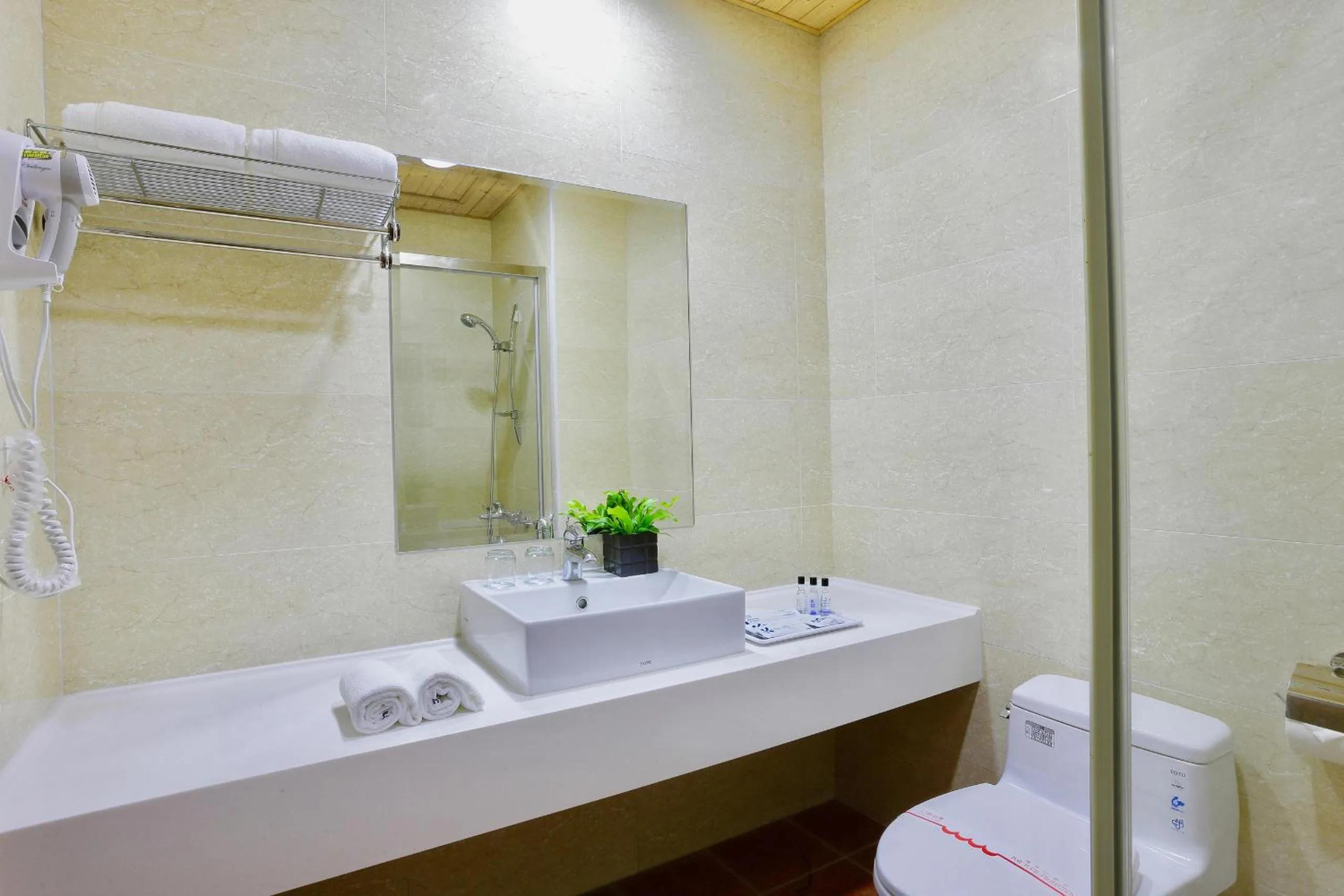 Toilet in Kending Kaying Hotel