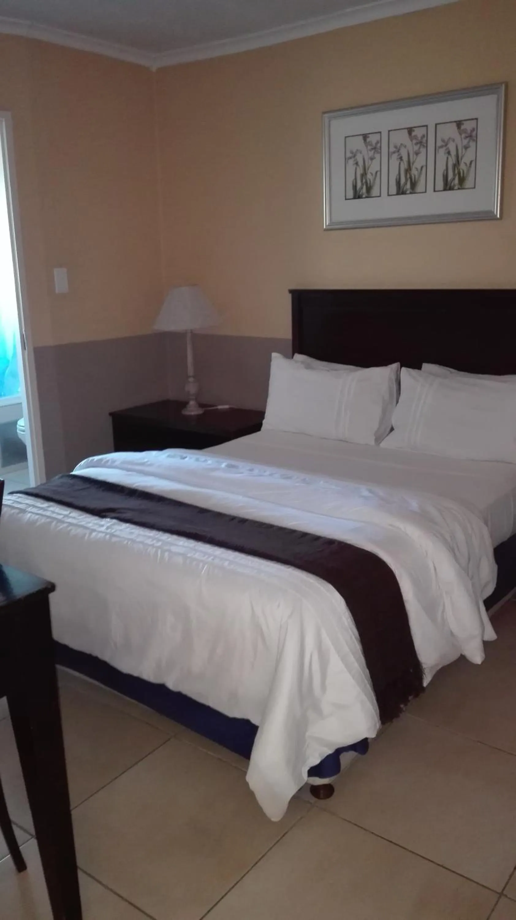 Decorative detail, Bed in Villa Via Hotel Midrand