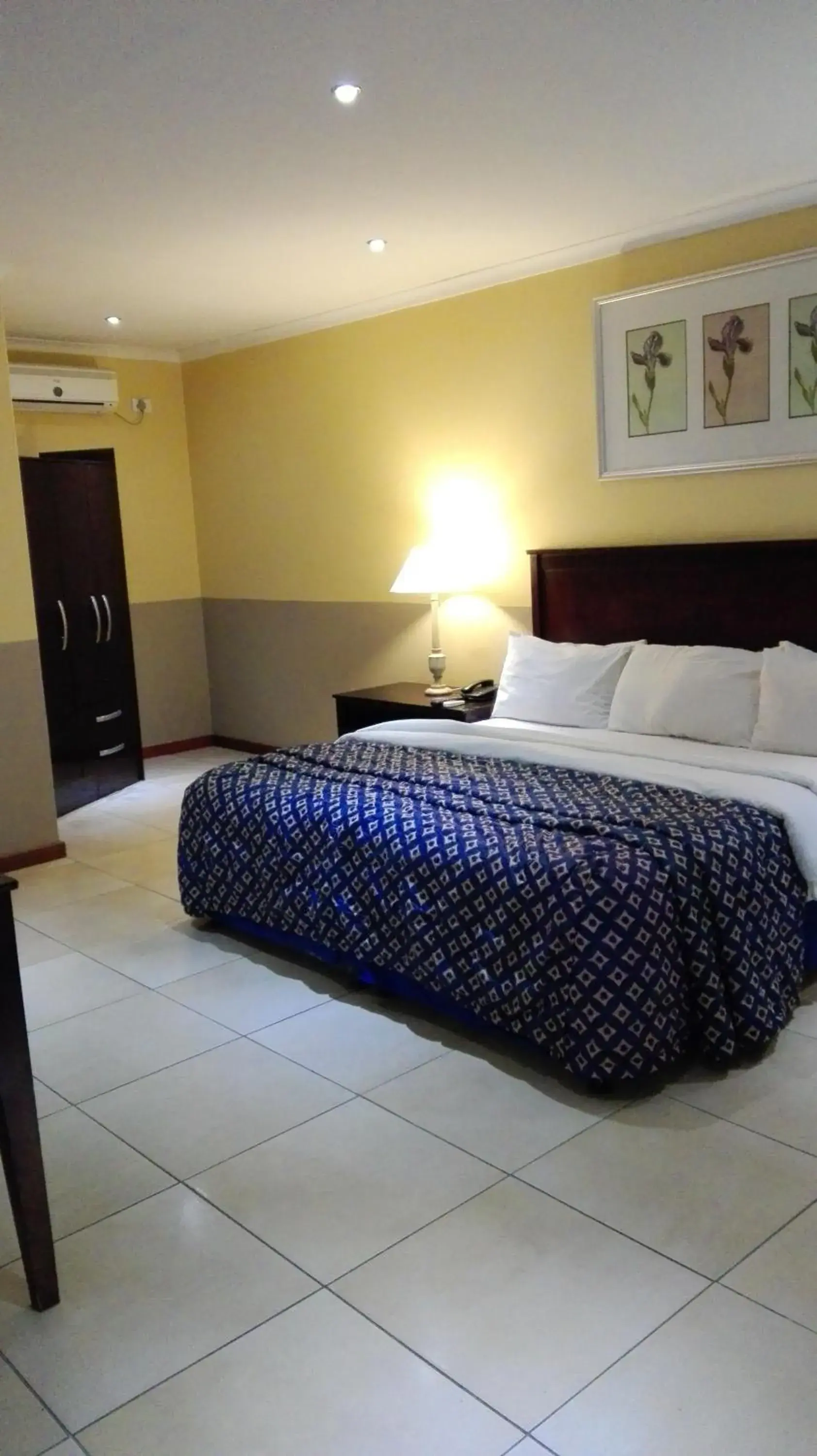 Bedroom, Bed in Villa Via Hotel Midrand Bedroom, Bed in Villa Via Hotel Midrand