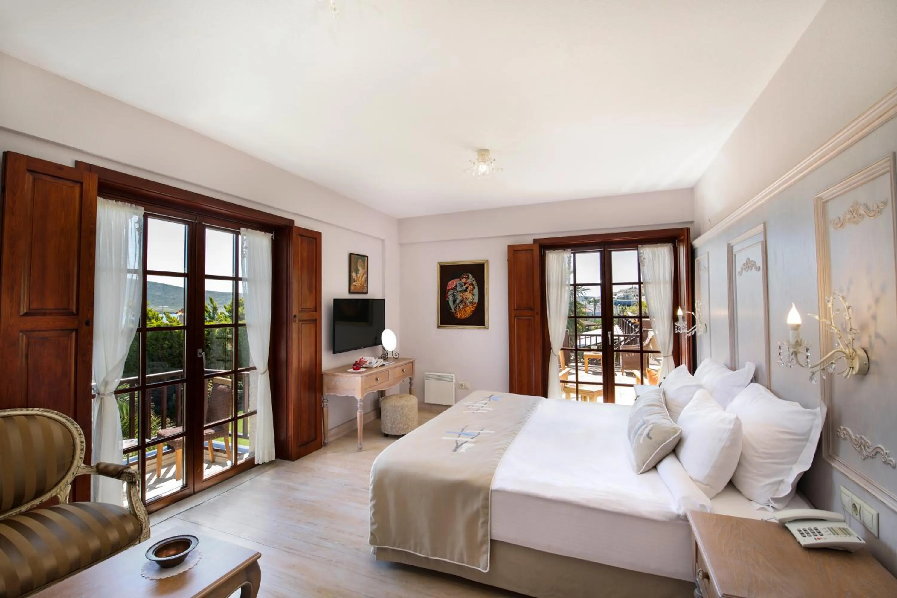 View (from property/room), Bed in Alacati Kapari Hotel - Special Category