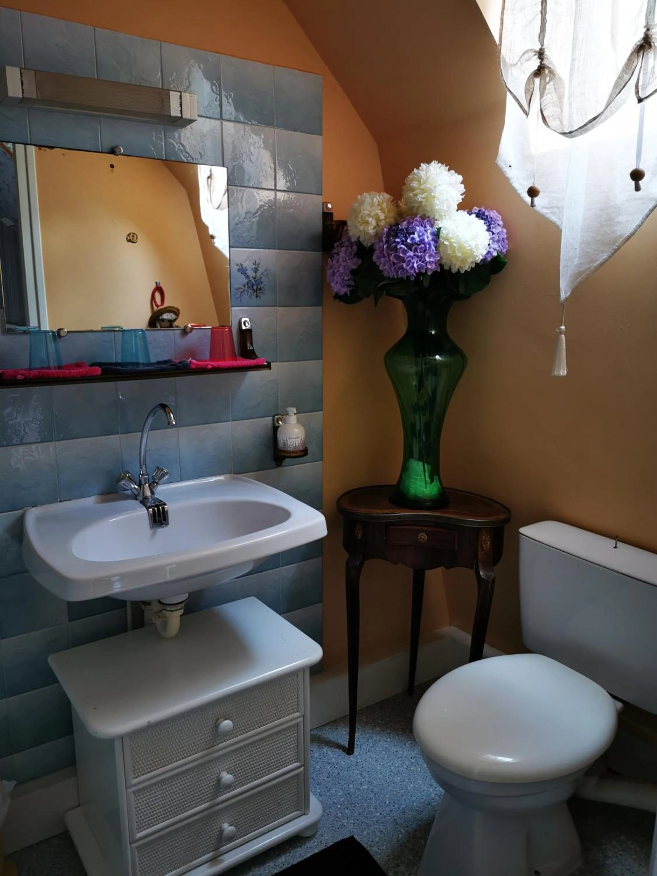 Toilet in Hotel bar b'rock