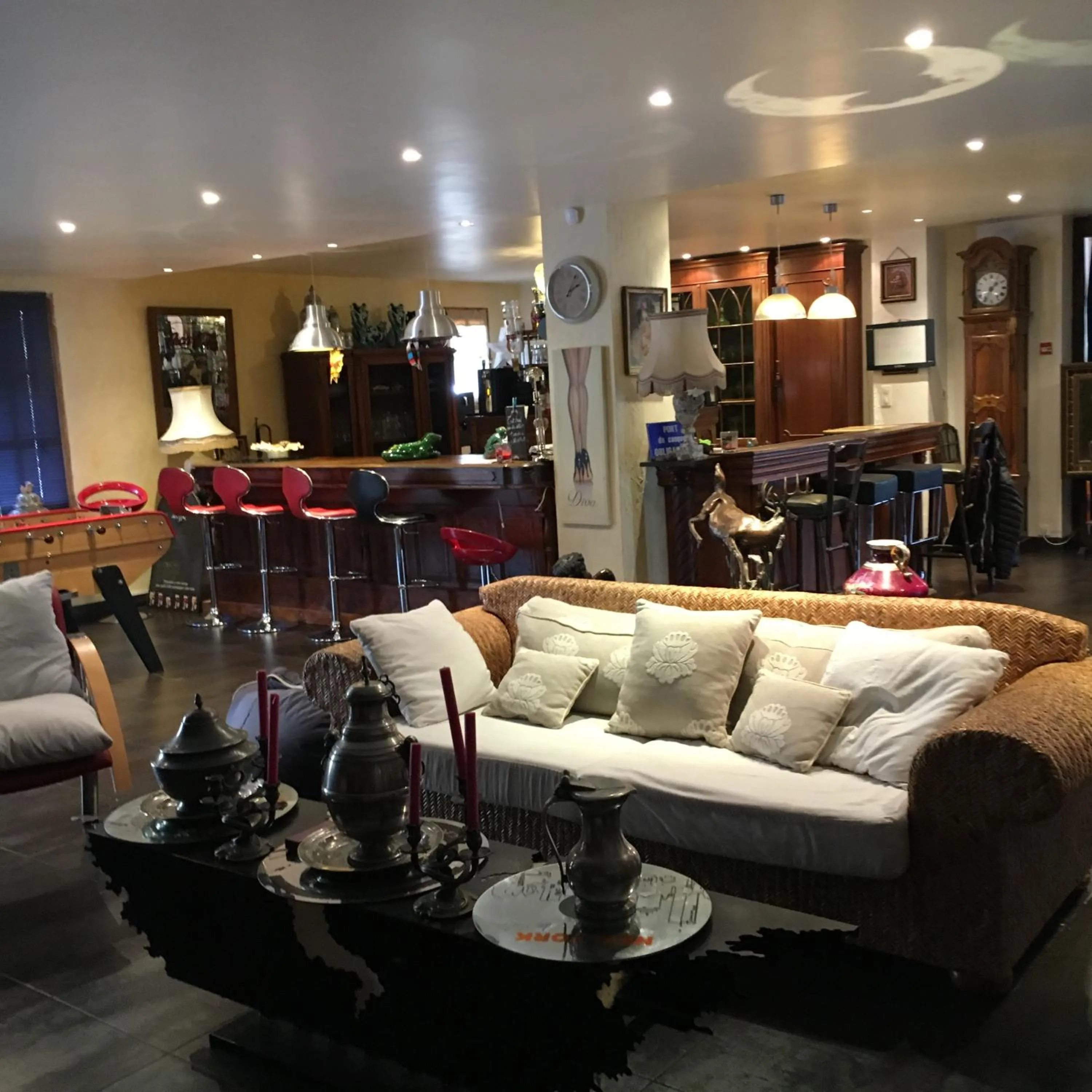 Decorative detail in Hotel bar b'rock