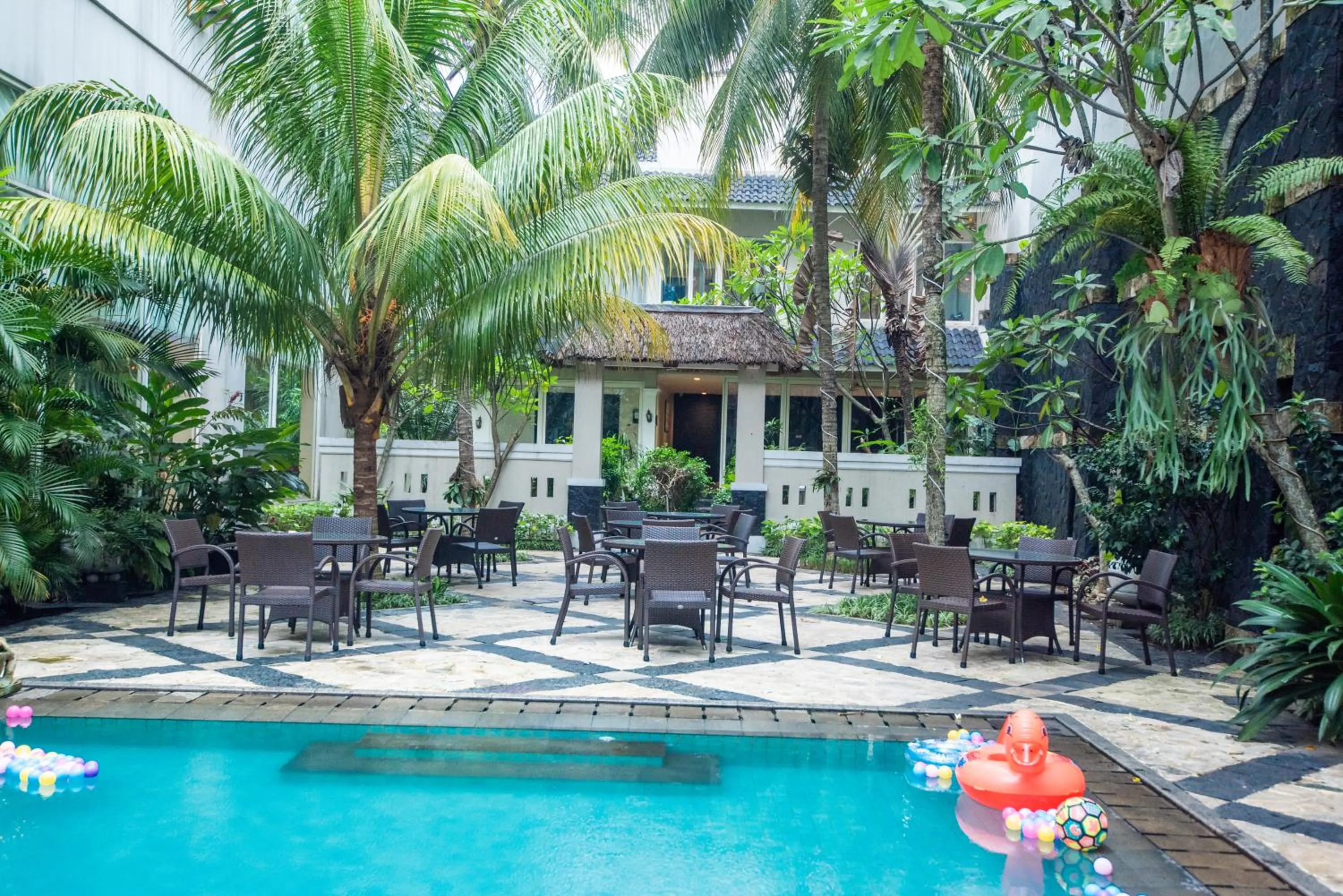 Swimming pool in The Mirah Hotel Bogor