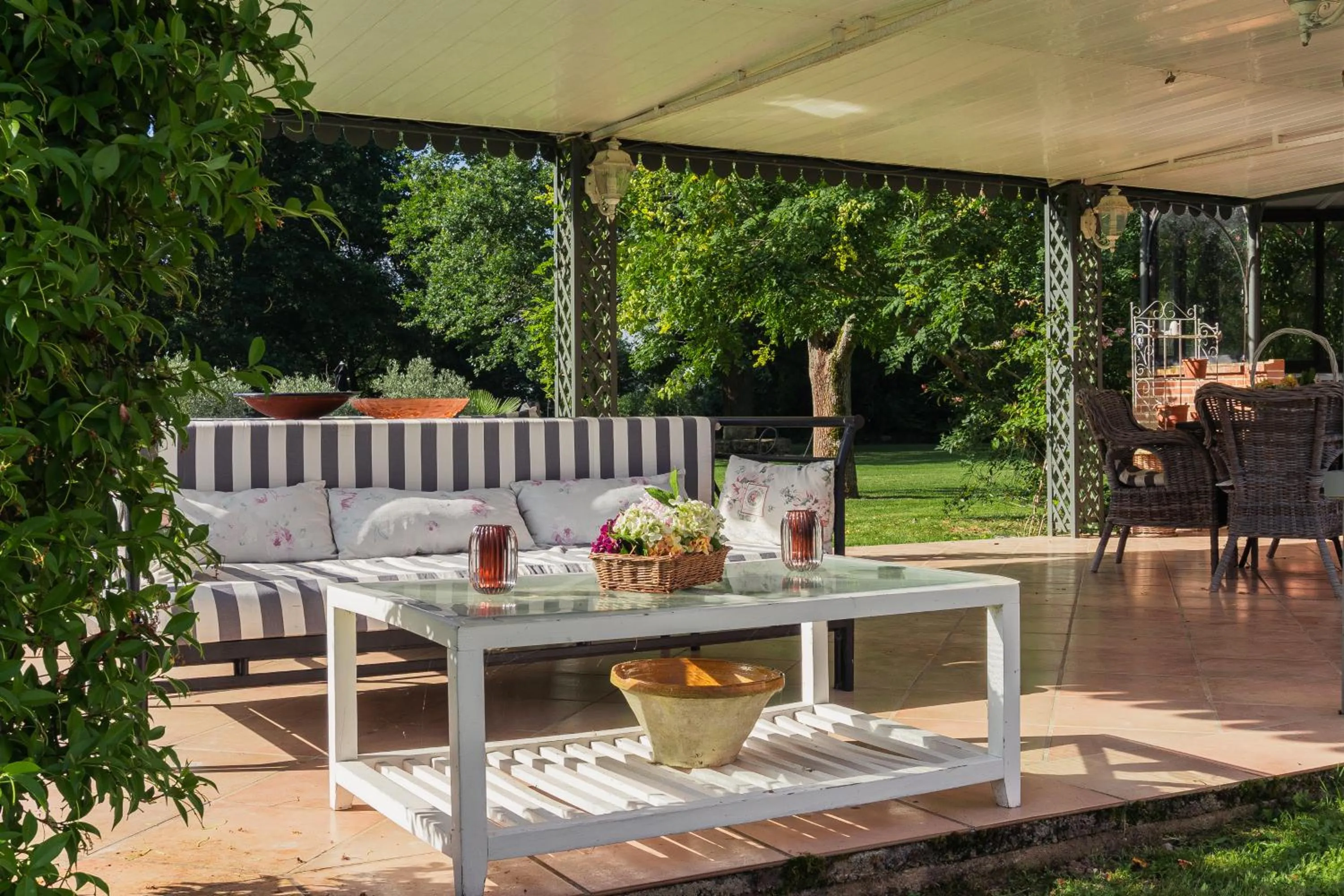 Patio in Castel Bois Marie, Maison d'hôtes