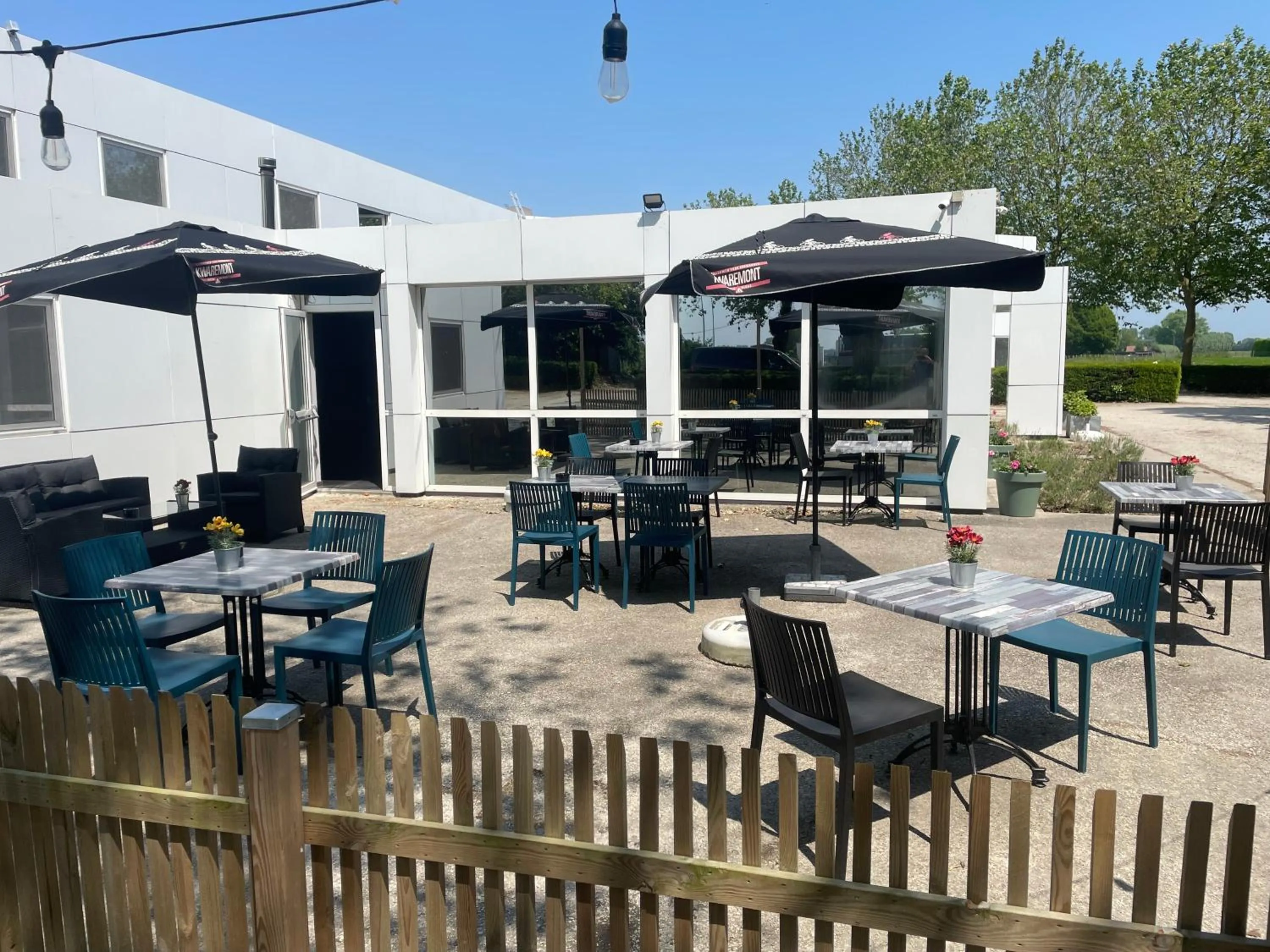 Property building in Travel Hotel Kruisem