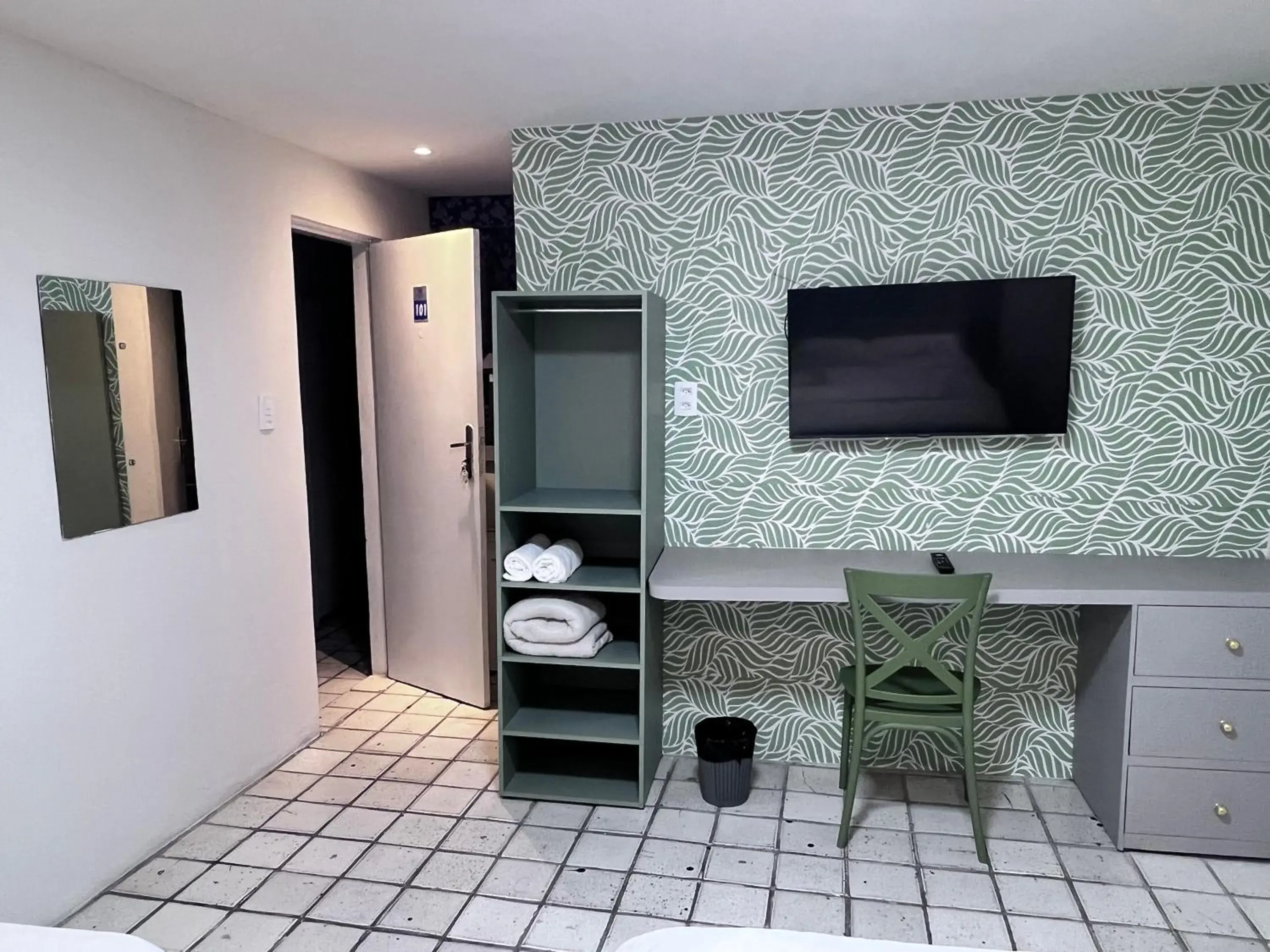 Triple Room in Center Plaza Hotel Triple Room in Center Plaza Hotel