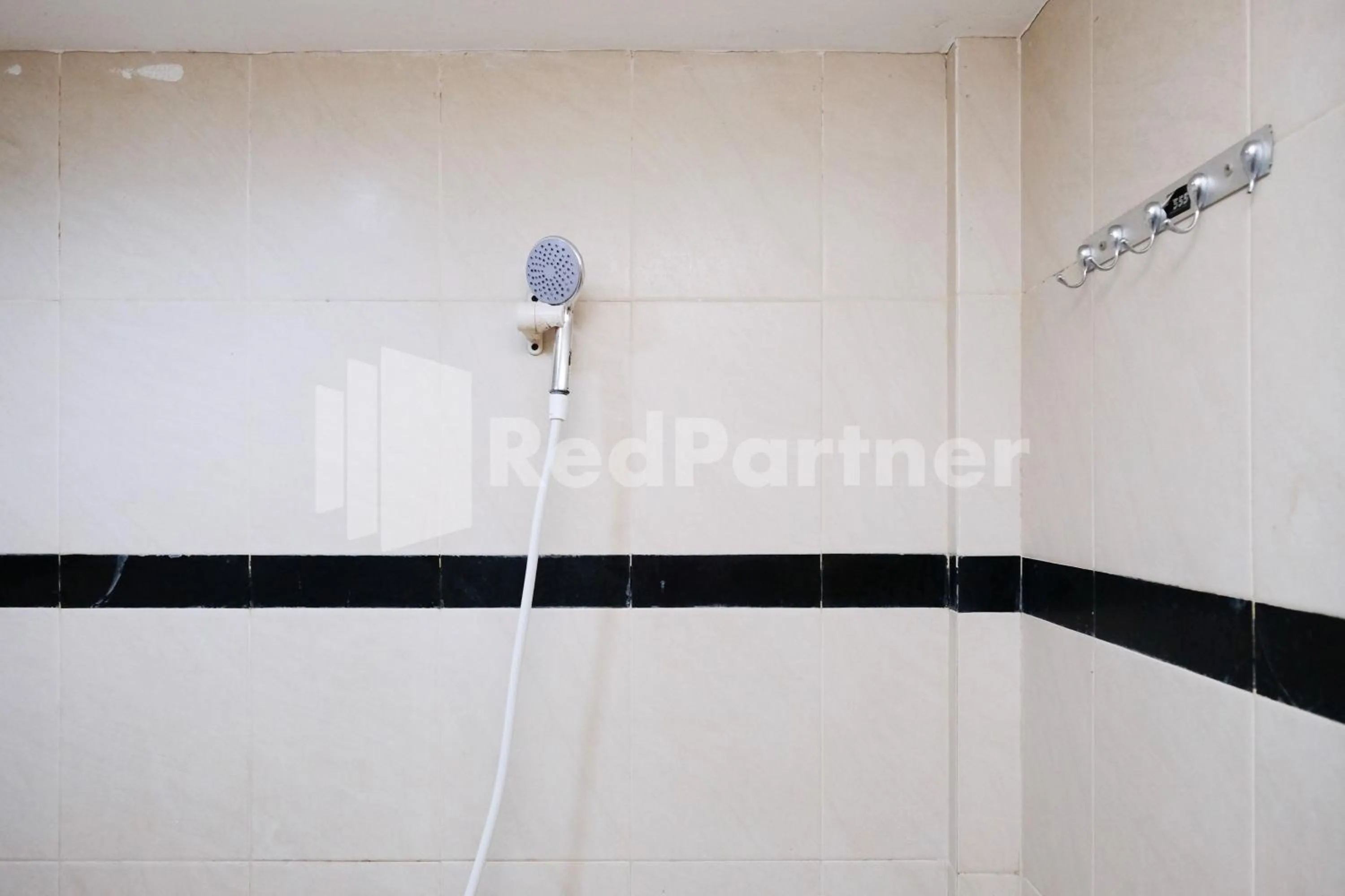 Bathroom in The Soemarsono Hotel near Ambarrukmo Plaza Mall RedPartner