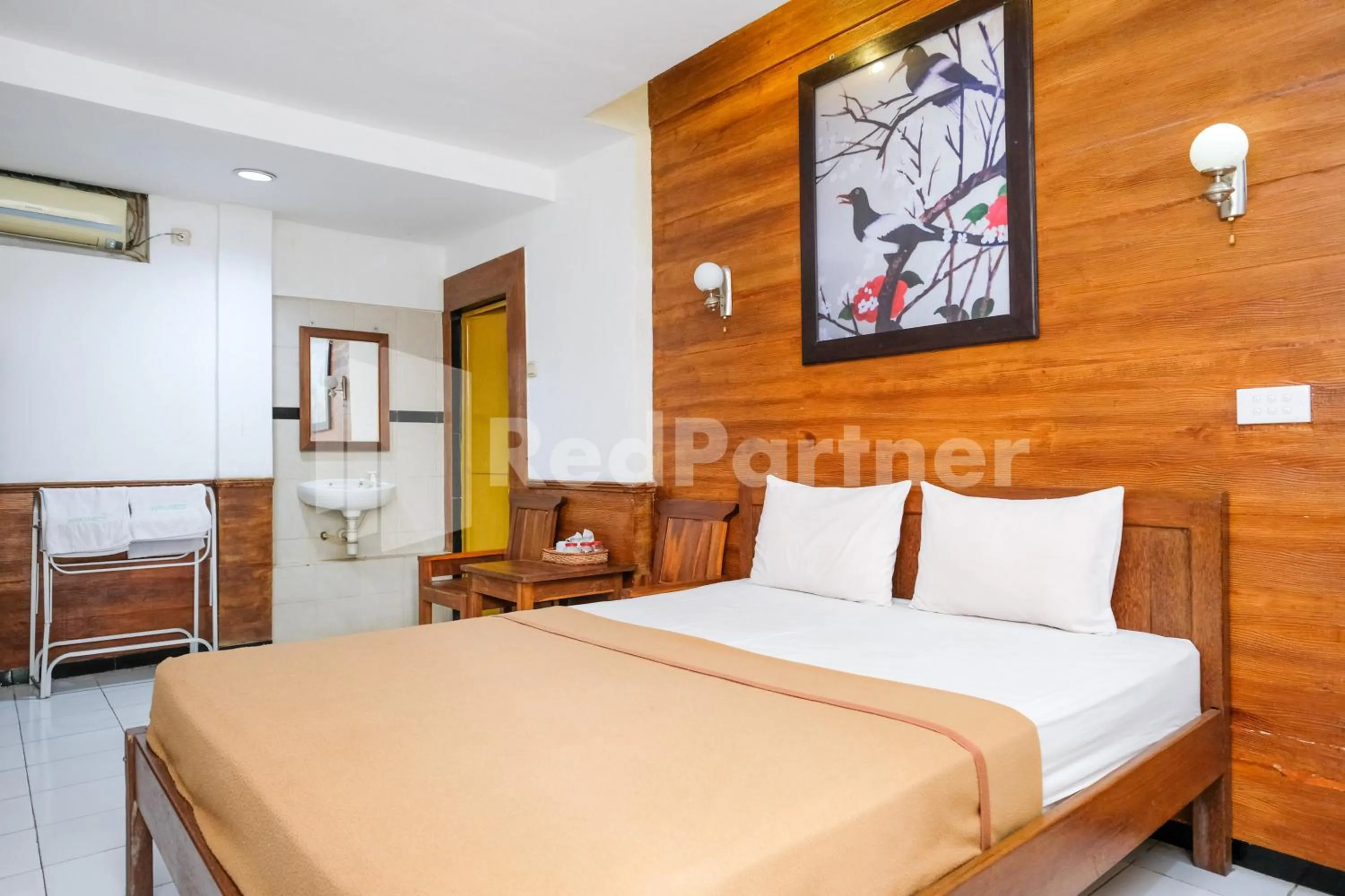 Bedroom, Bed in The Soemarsono Hotel near Ambarrukmo Plaza Mall RedPartner