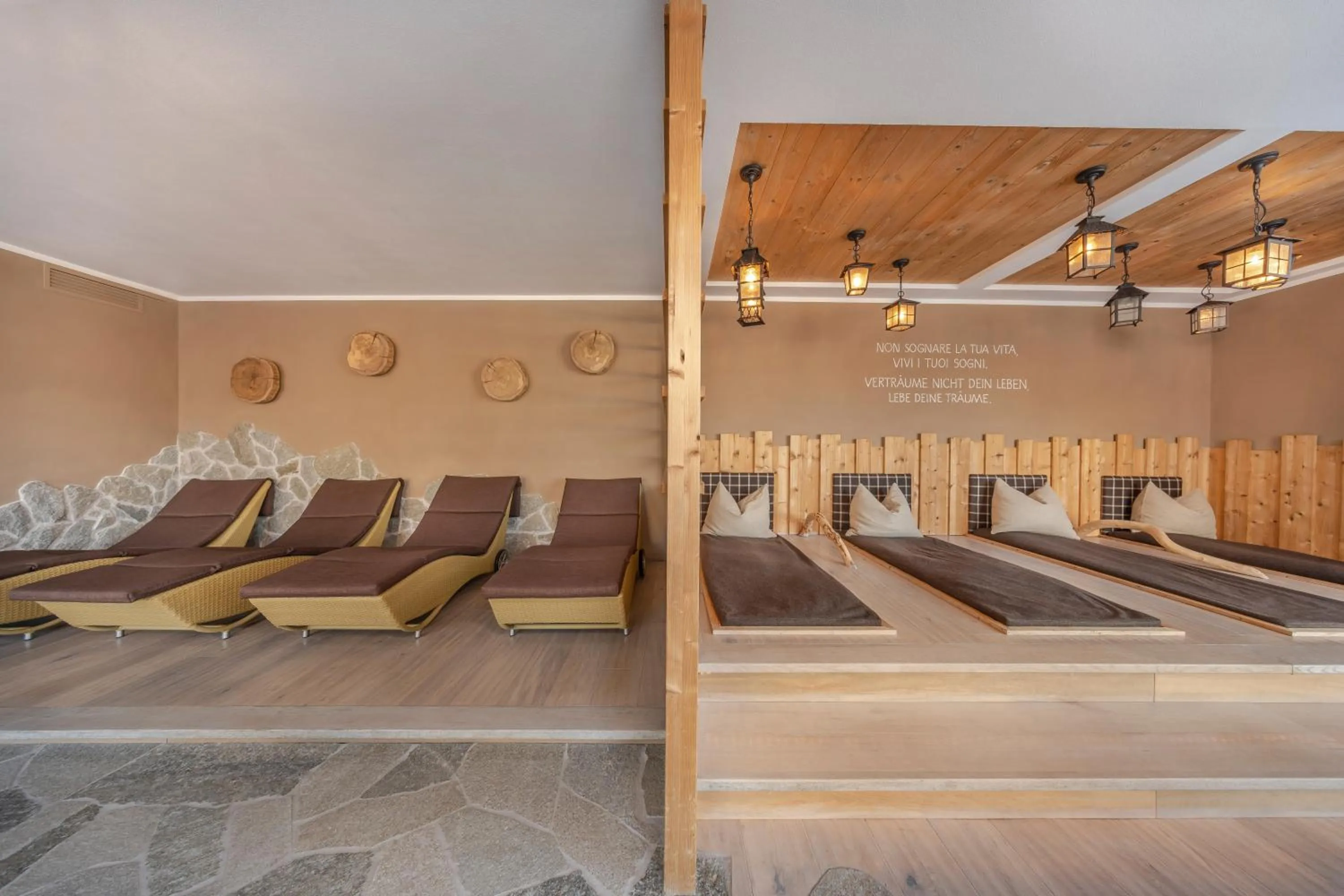 Spa and wellness centre/facilities, Bed in Hotel Chalet Dlaces