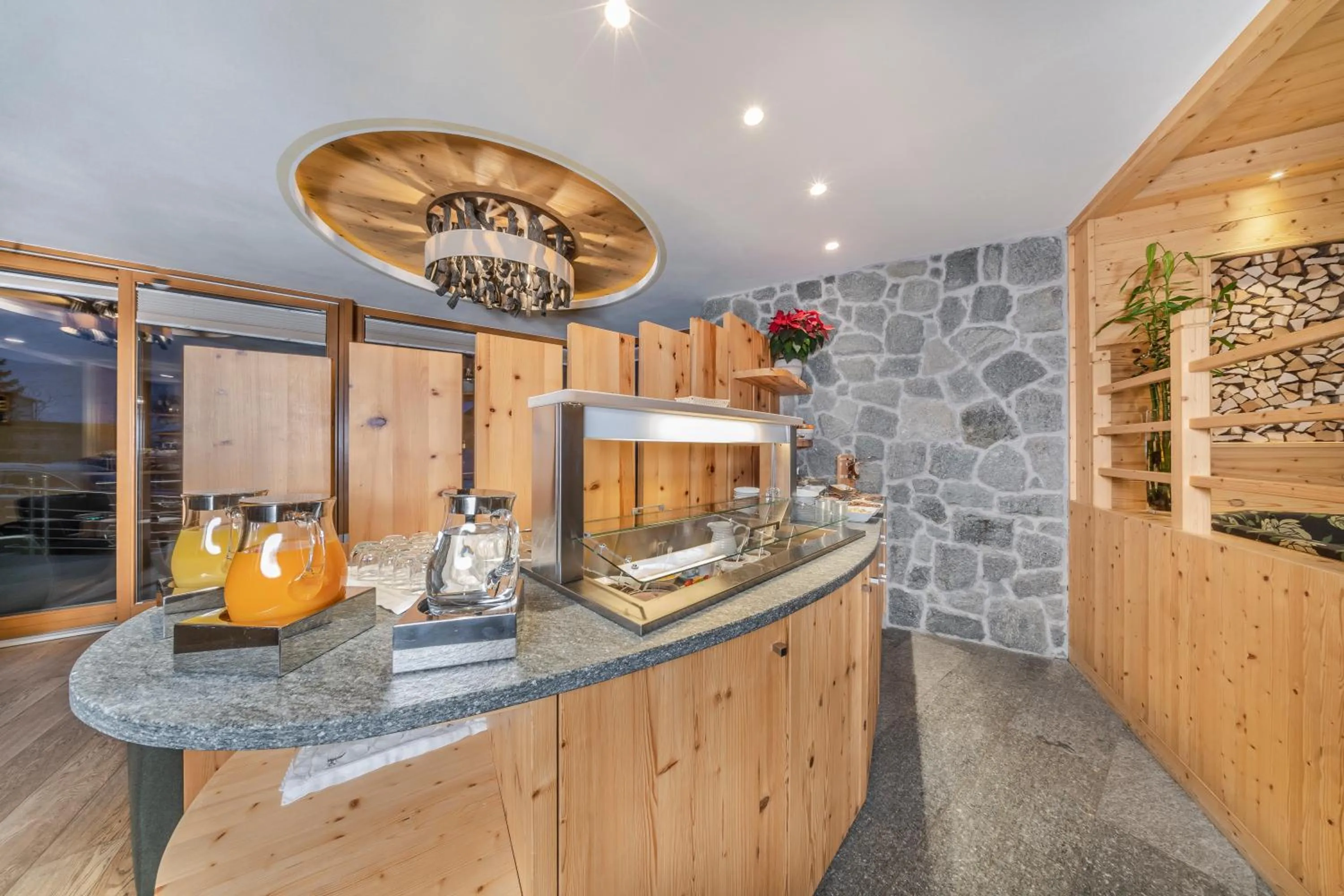 Breakfast in Hotel Chalet Dlaces