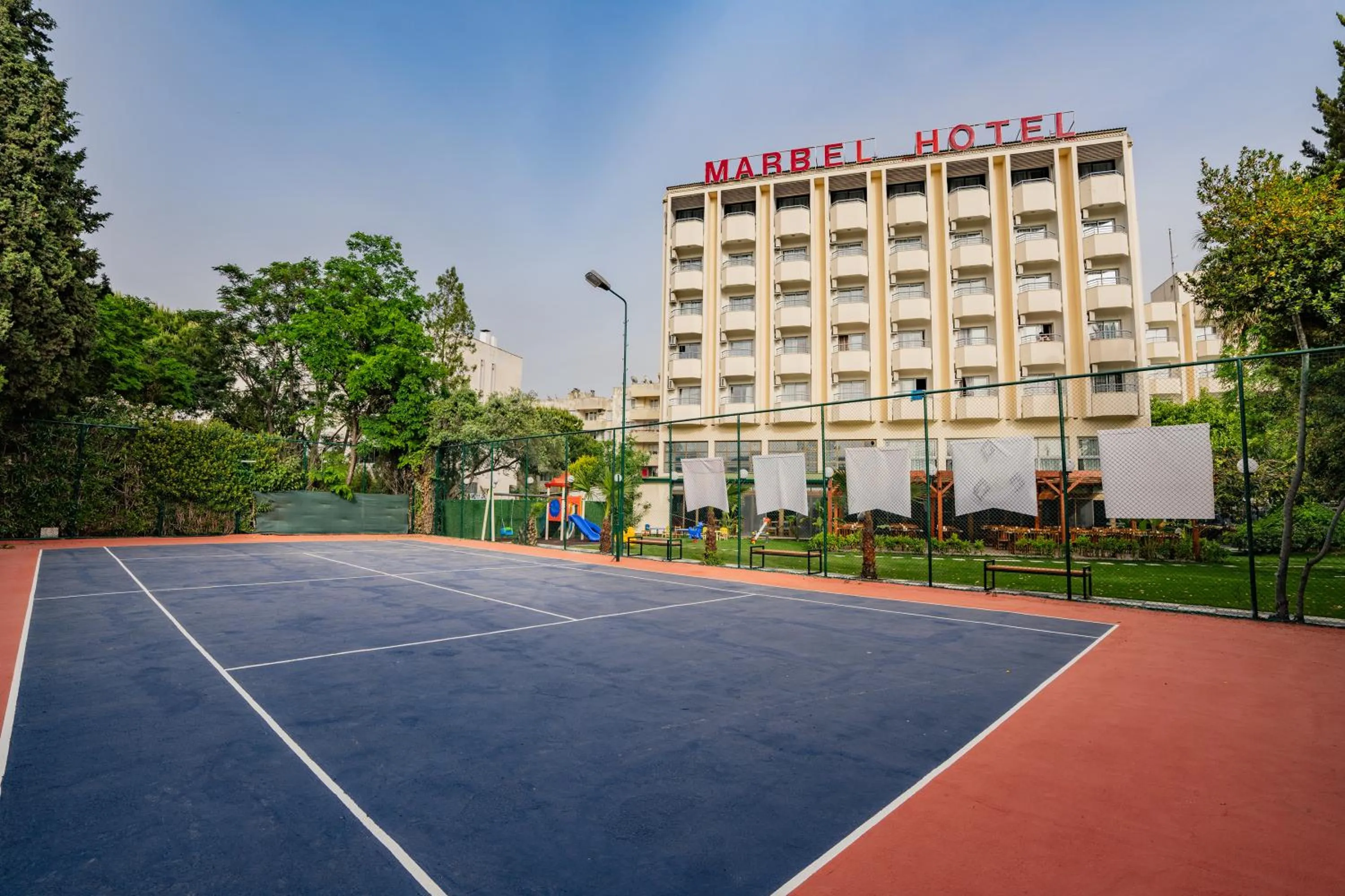 Marbel Hotel by PalmWings