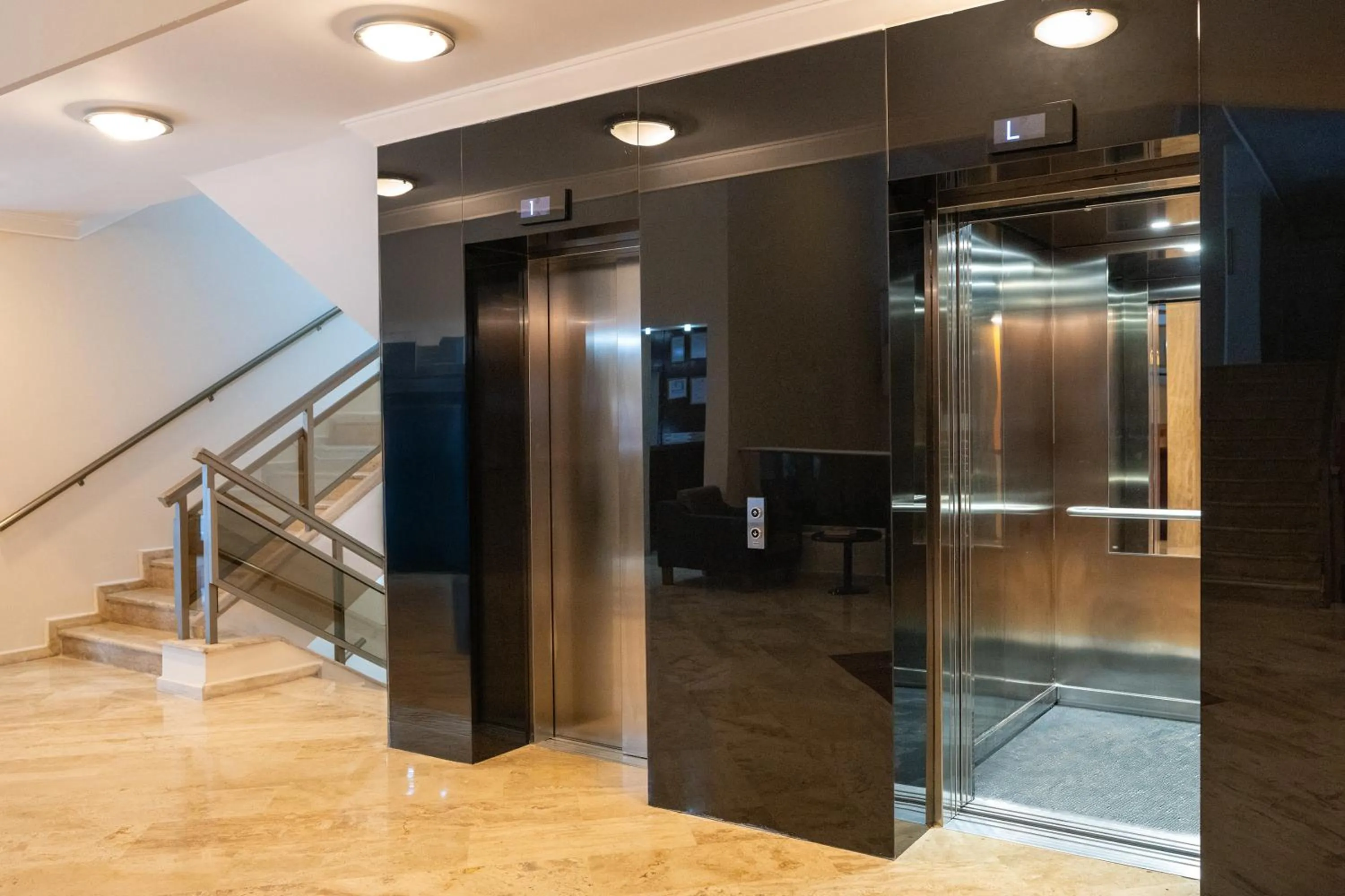 Marbel Hotel by PalmWings