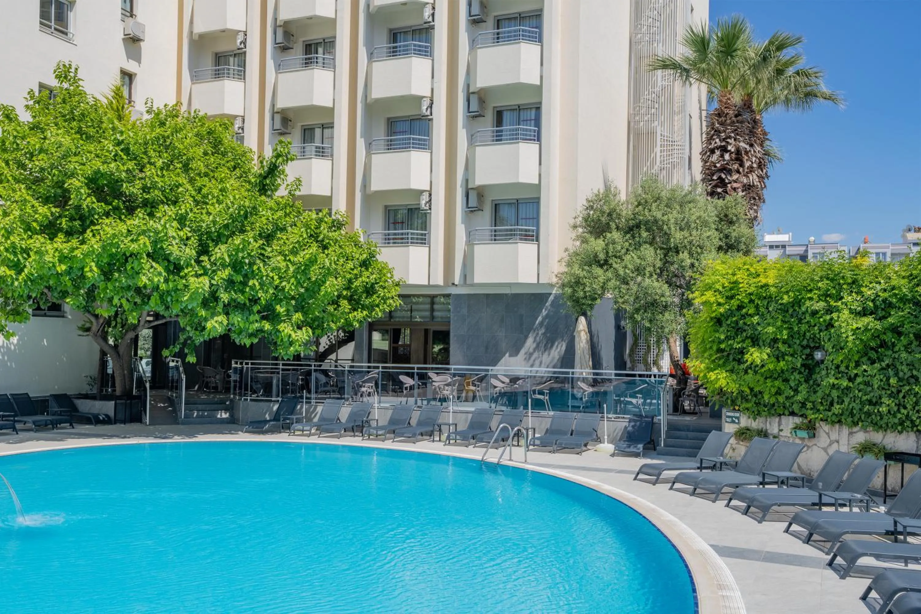 Marbel Hotel by PalmWings