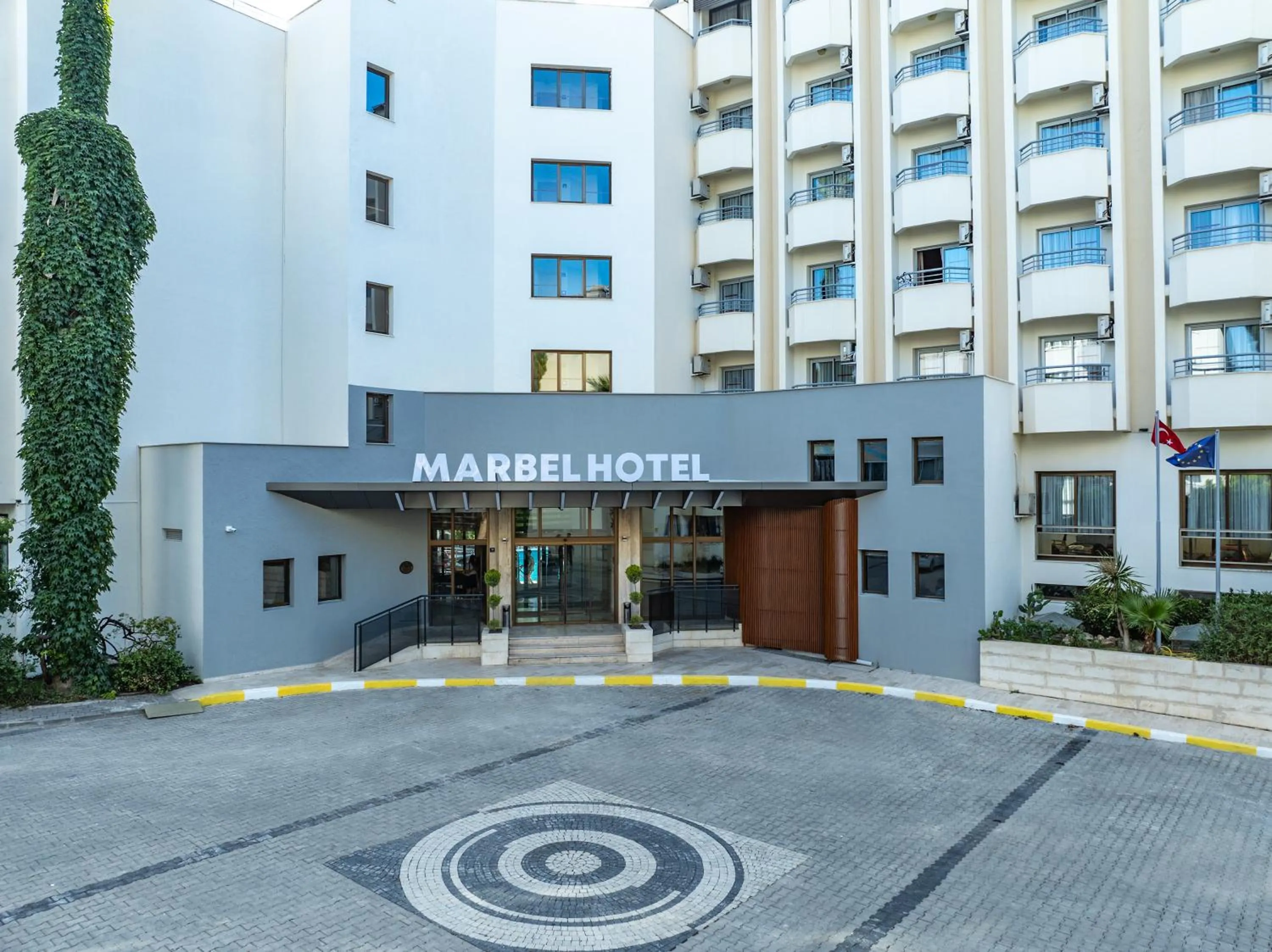 Marbel Hotel by PalmWings